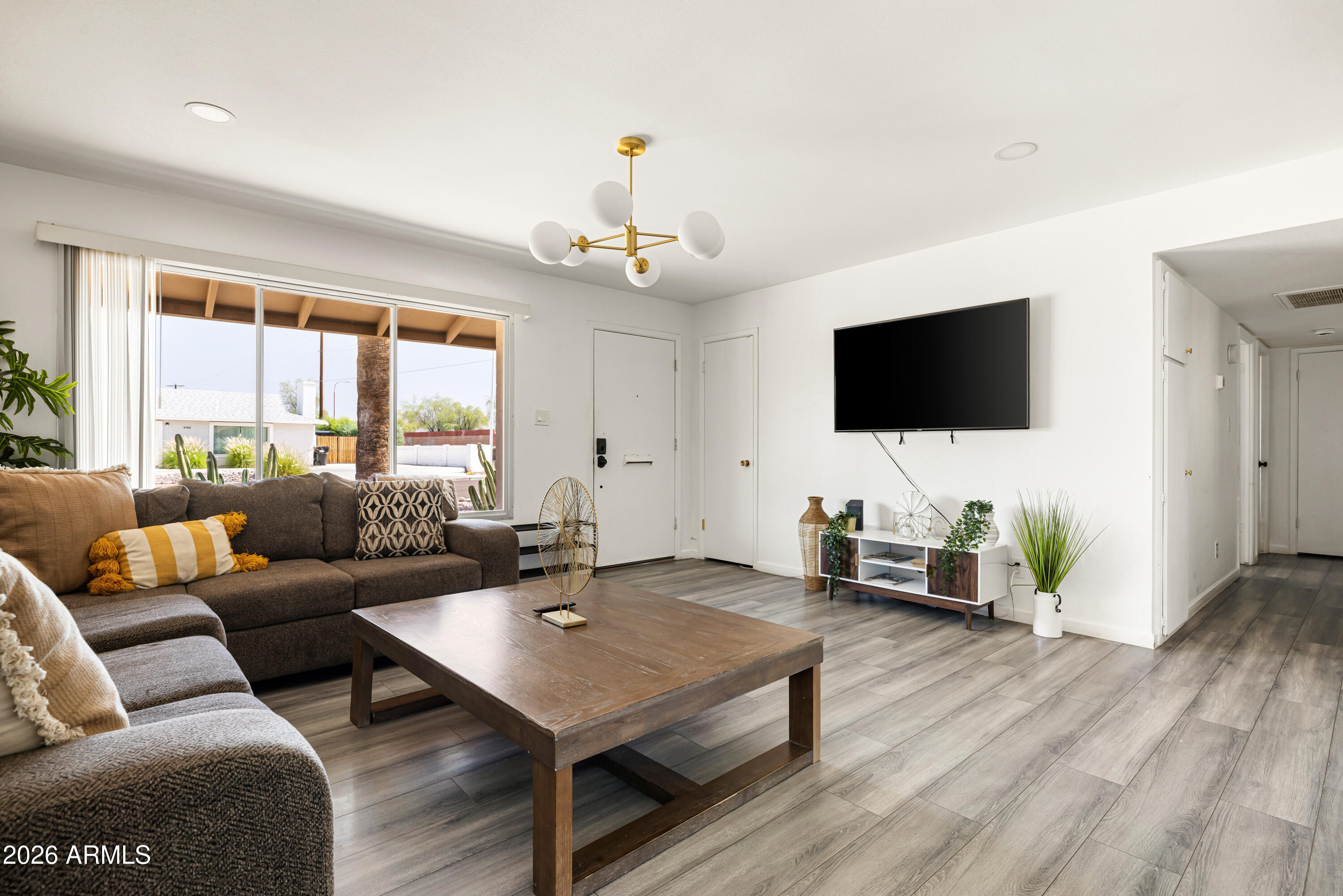 8755 E Valley Vista Drive