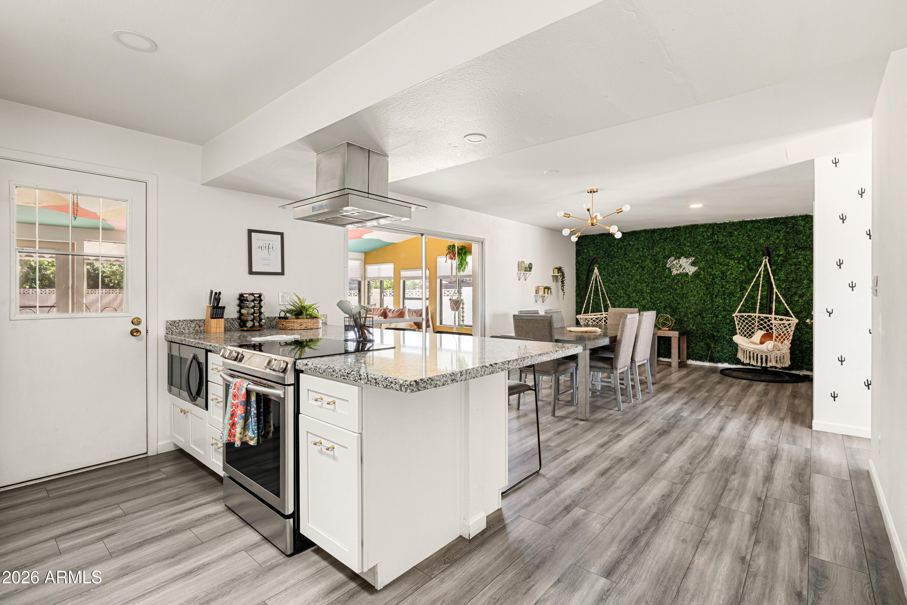 8755 E Valley Vista Drive