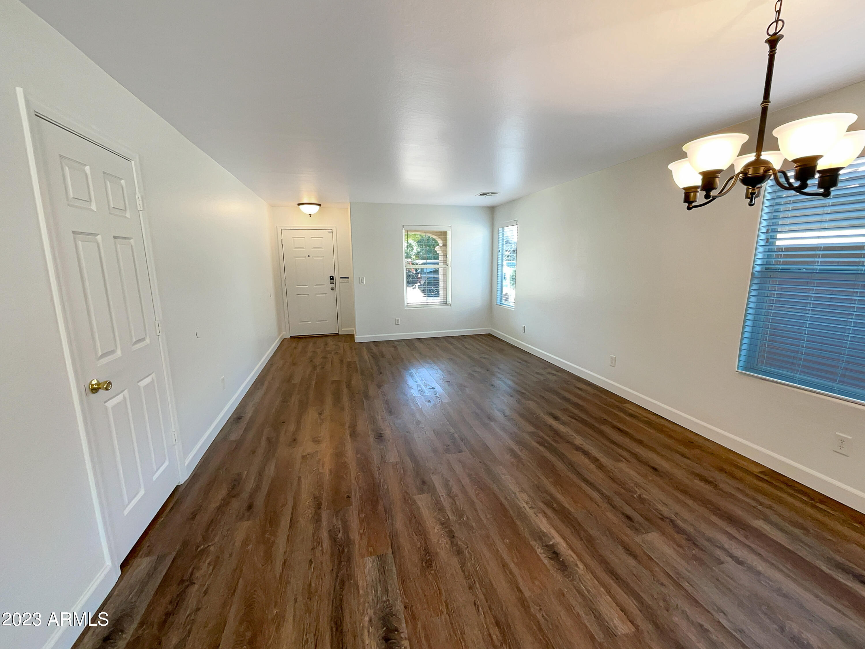 1392 E DESERT HOLLY Drive