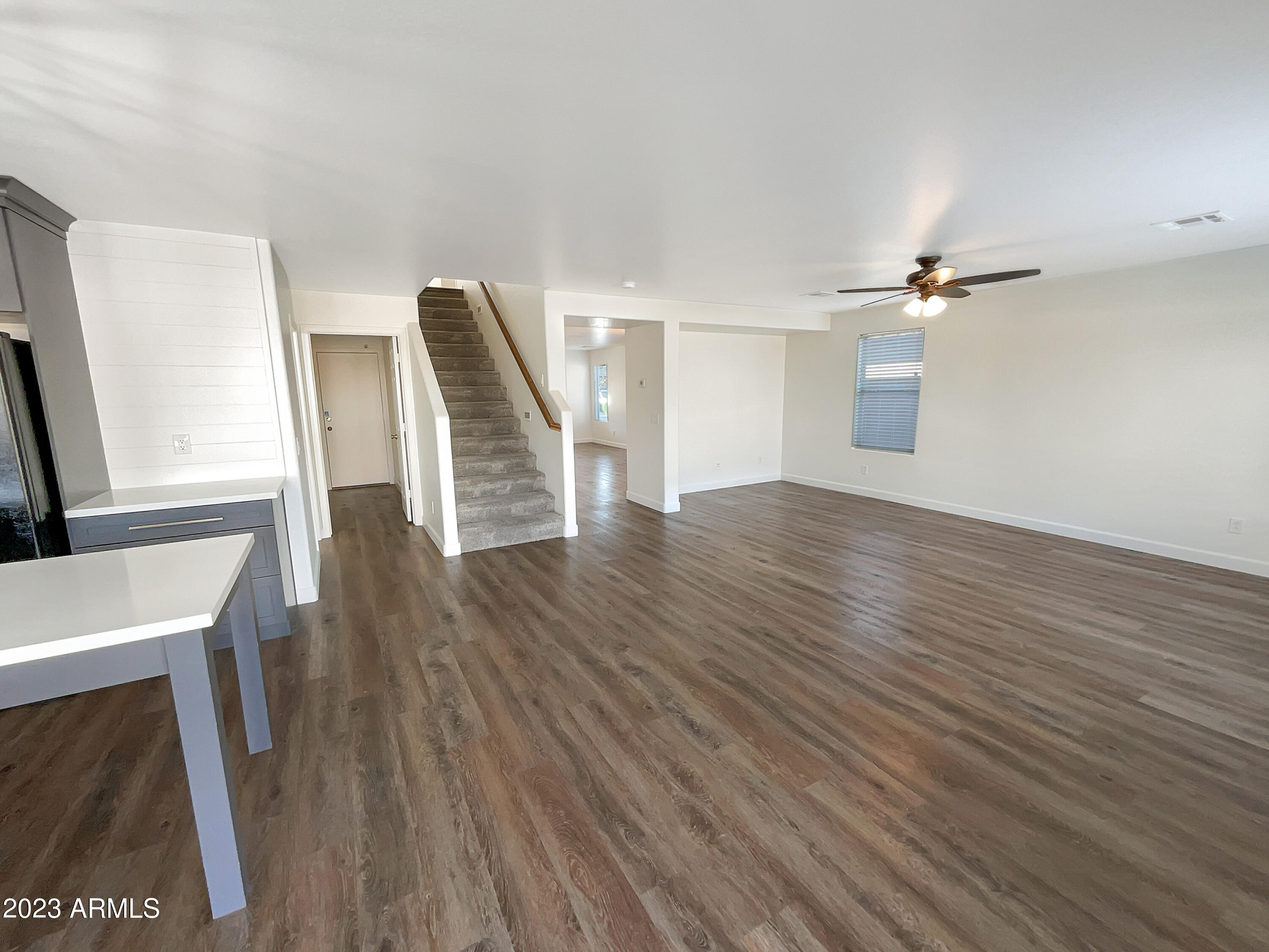 1392 E DESERT HOLLY Drive