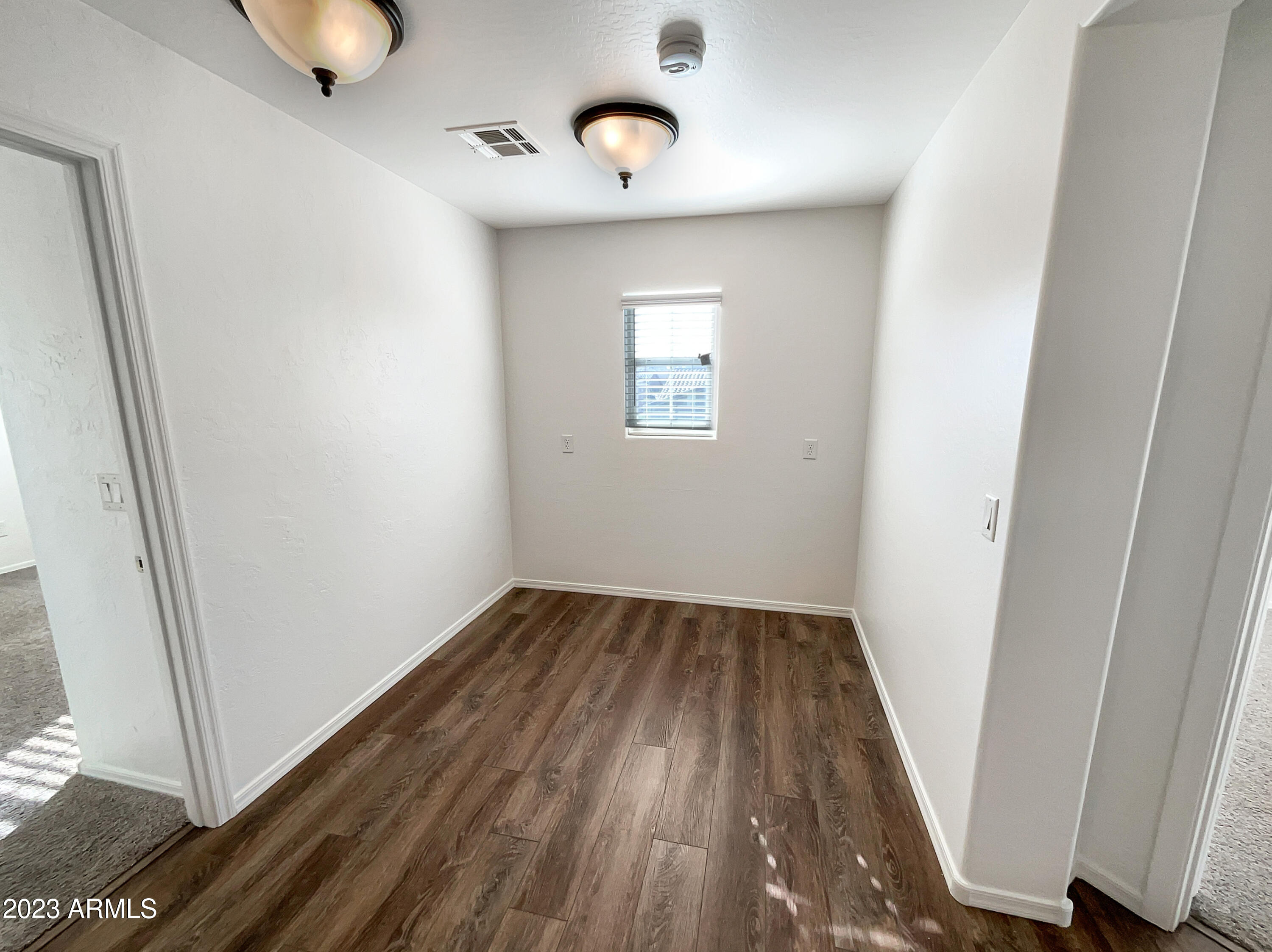 1392 E DESERT HOLLY Drive