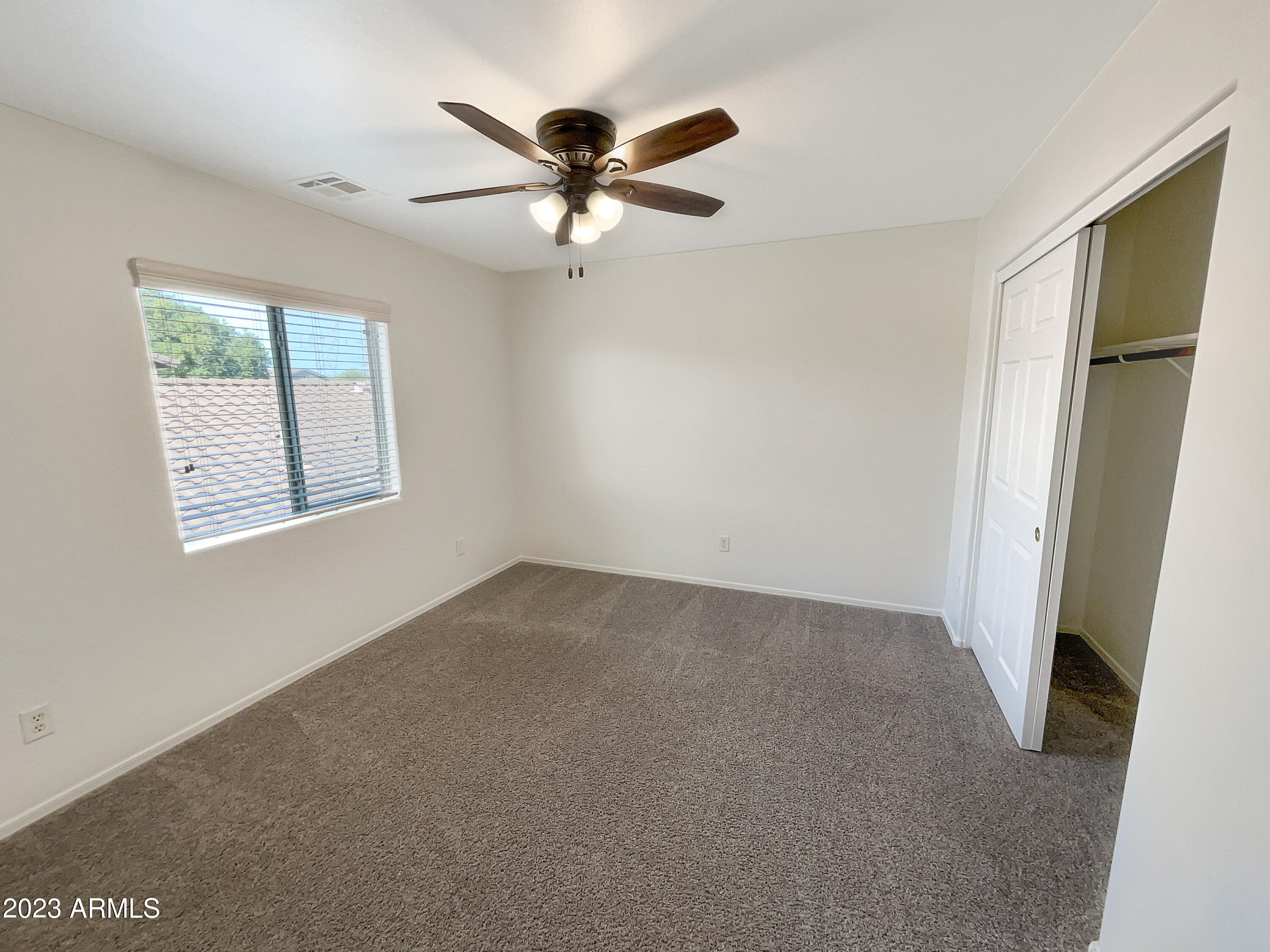 1392 E DESERT HOLLY Drive