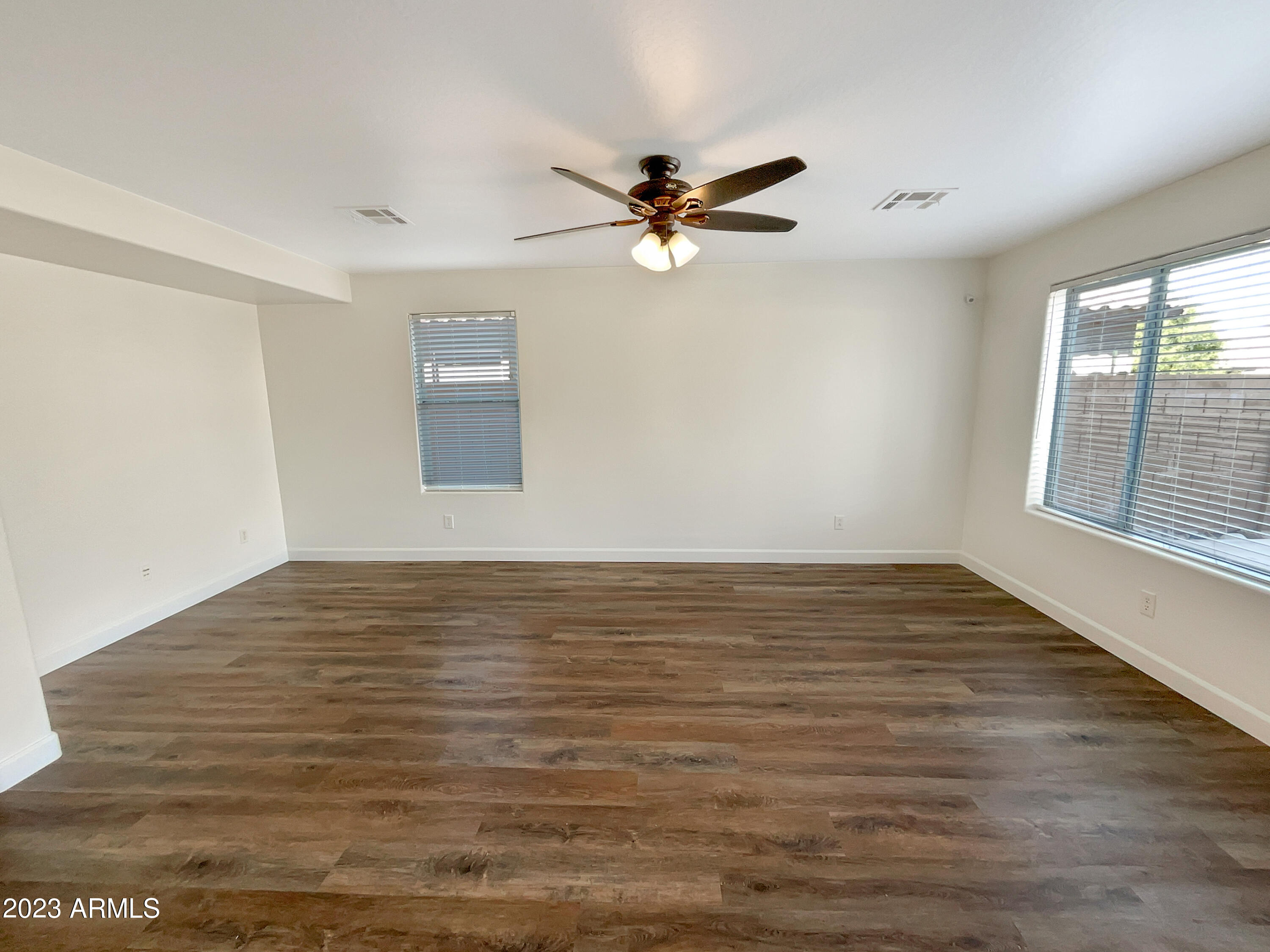 1392 E DESERT HOLLY Drive