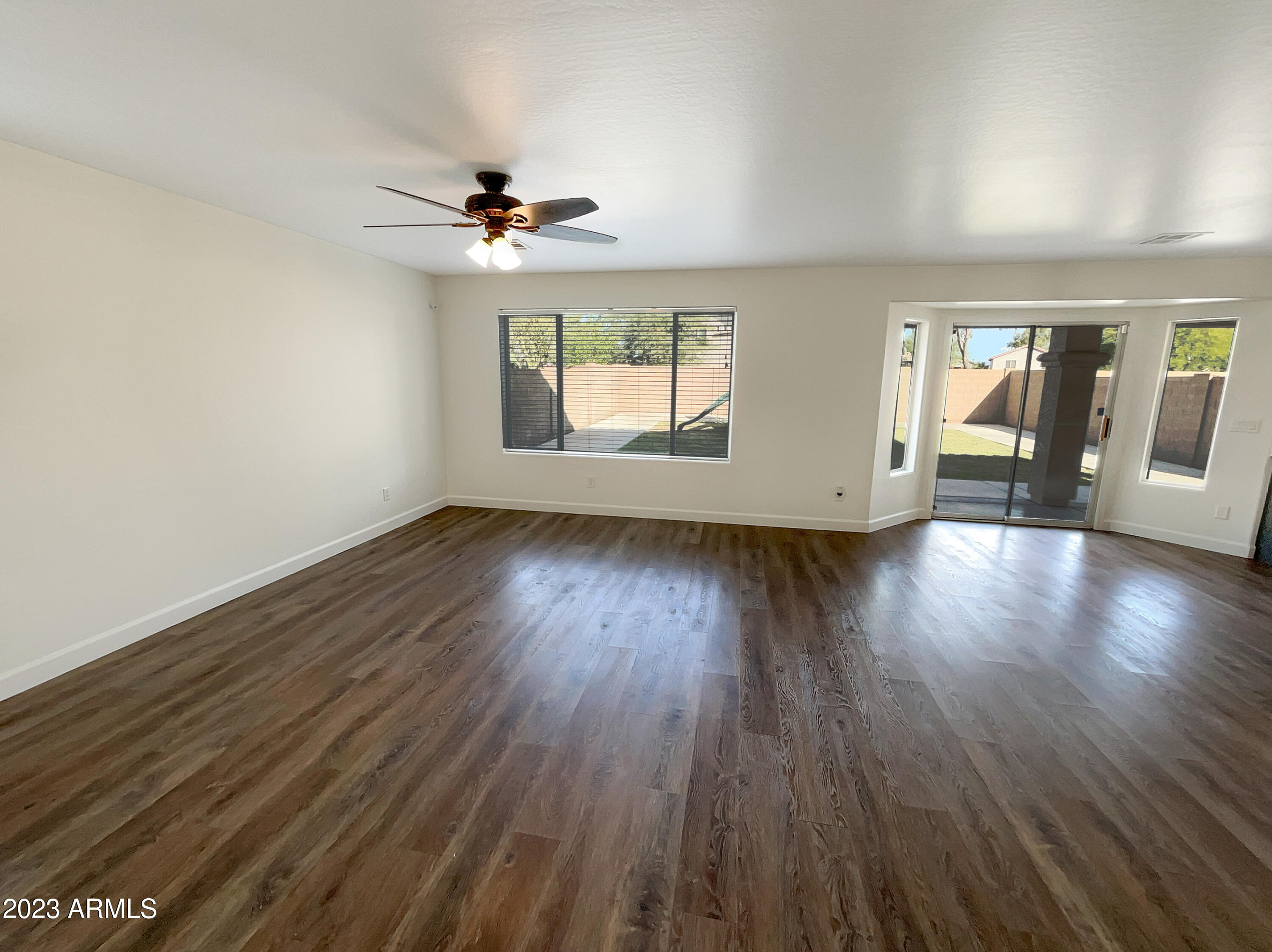 1392 E DESERT HOLLY Drive