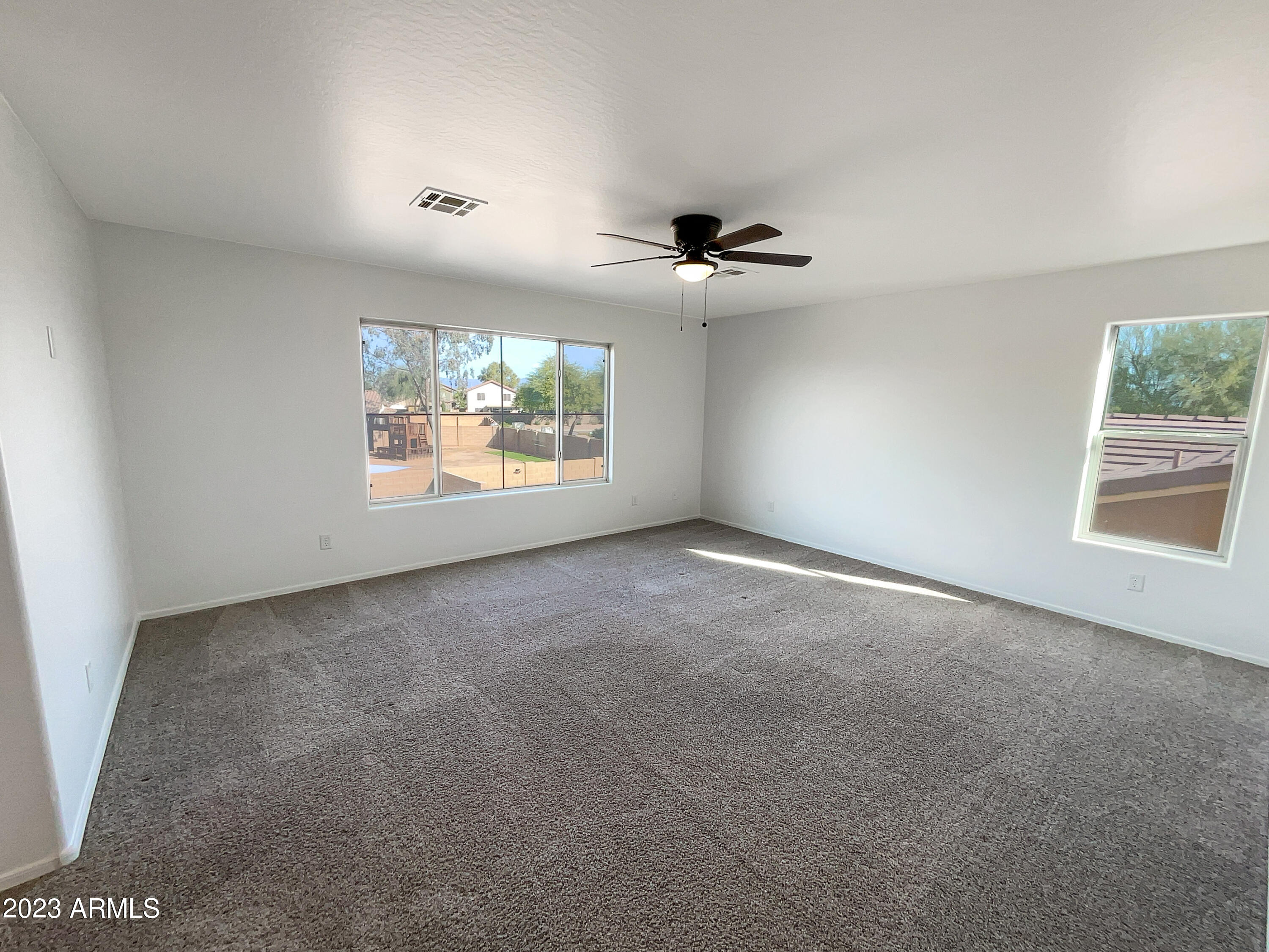 1392 E DESERT HOLLY Drive