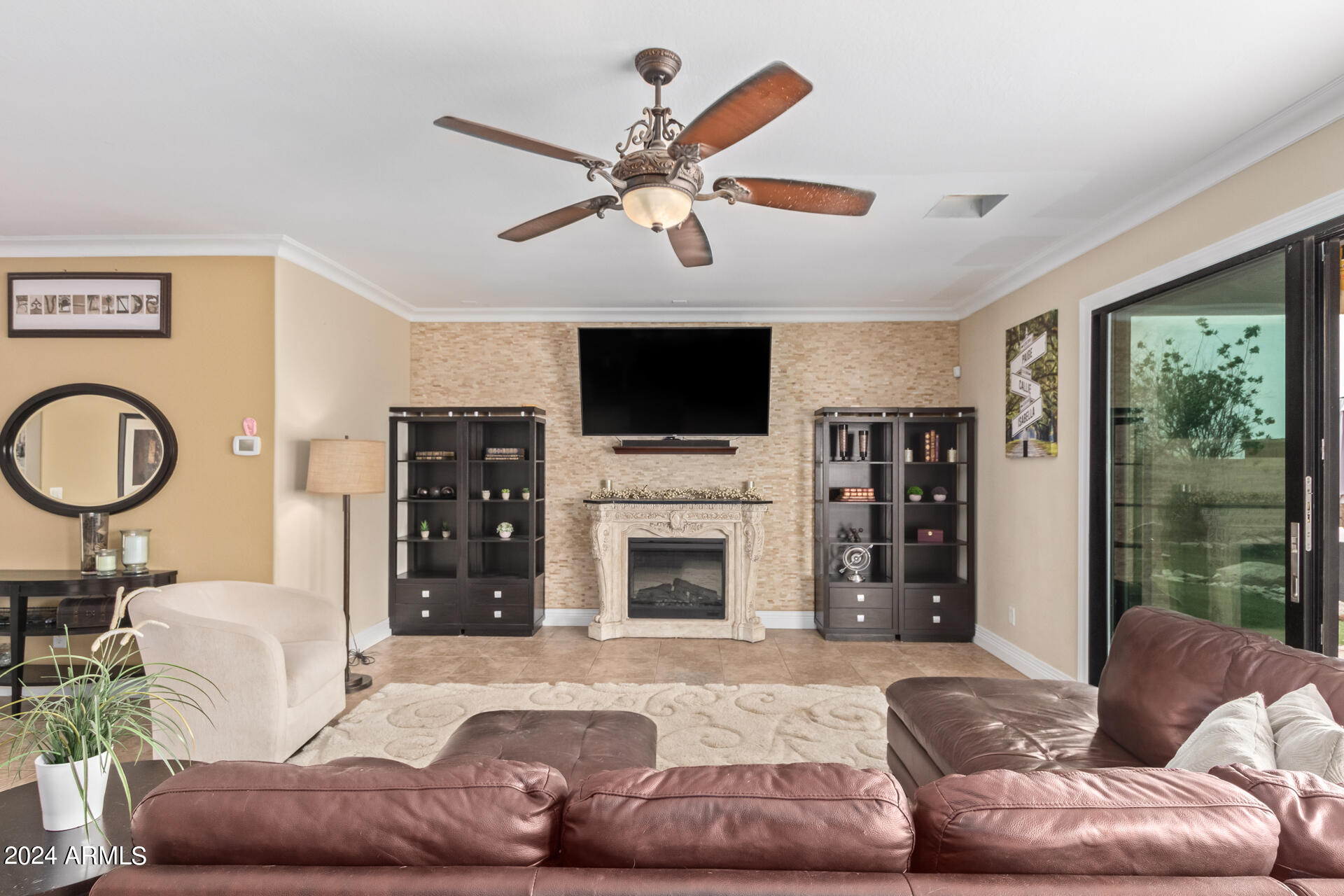 2618 N SAIDE Lane