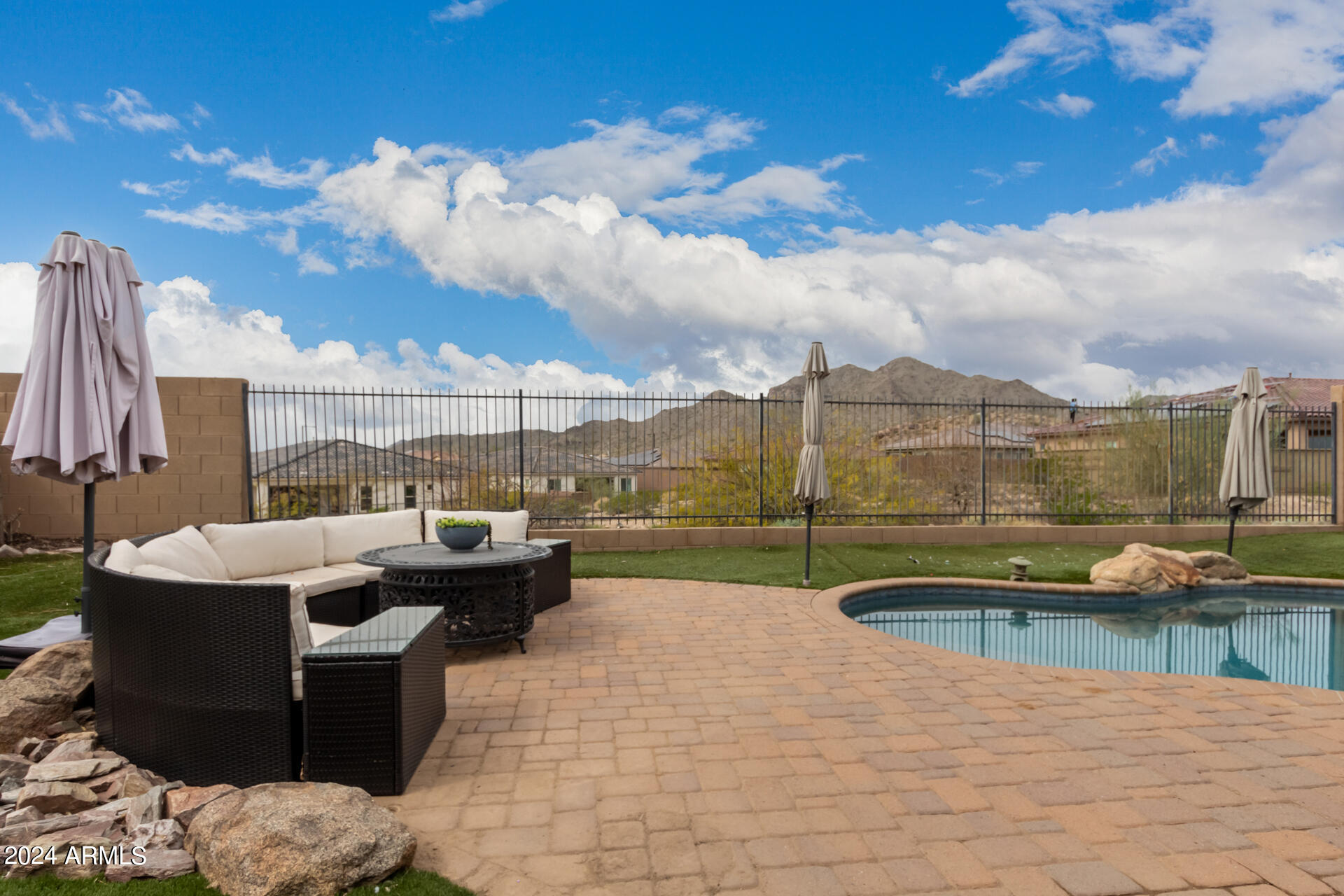 2618 N SAIDE Lane