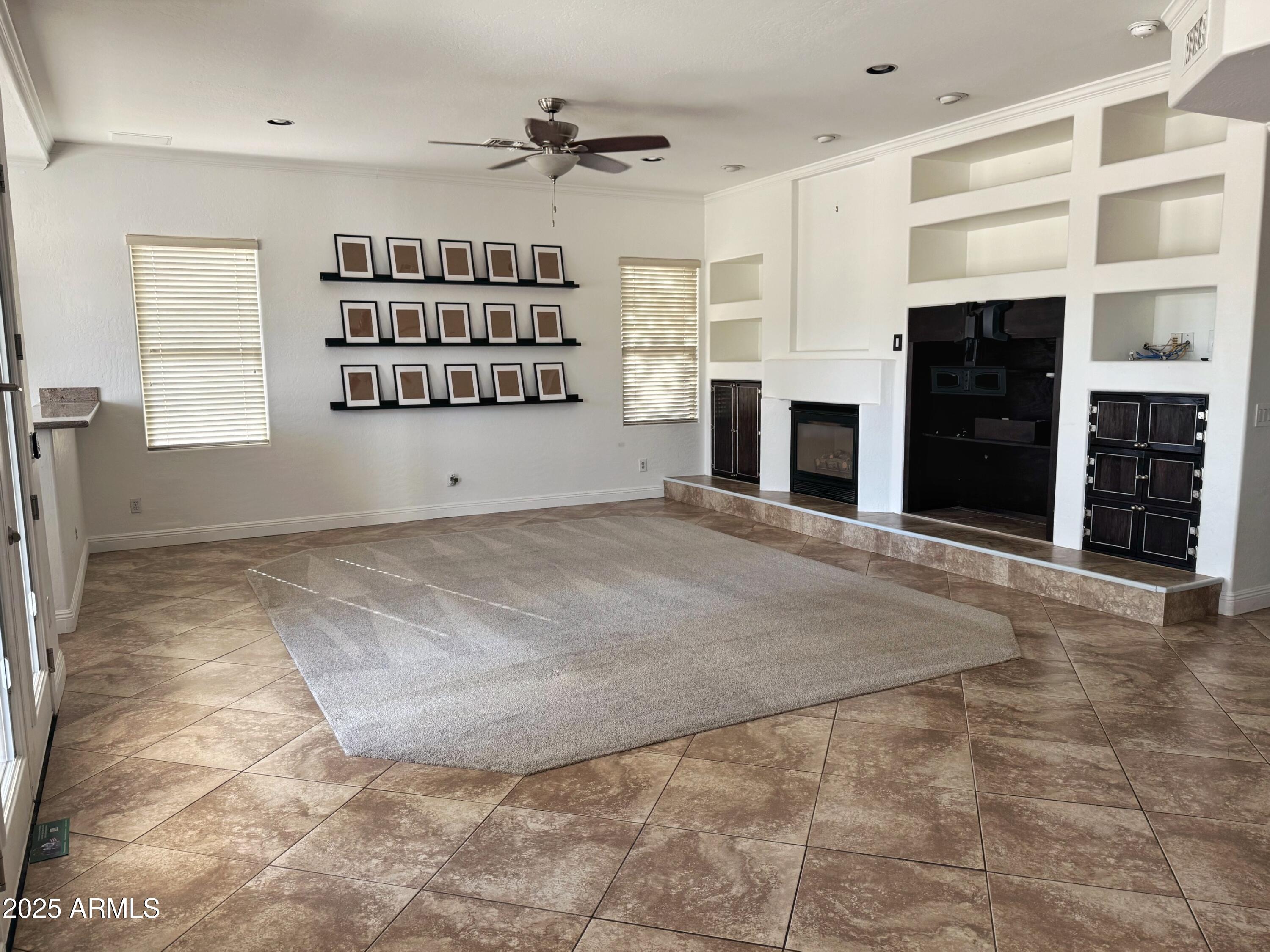 1571 E APPALOOSA Court