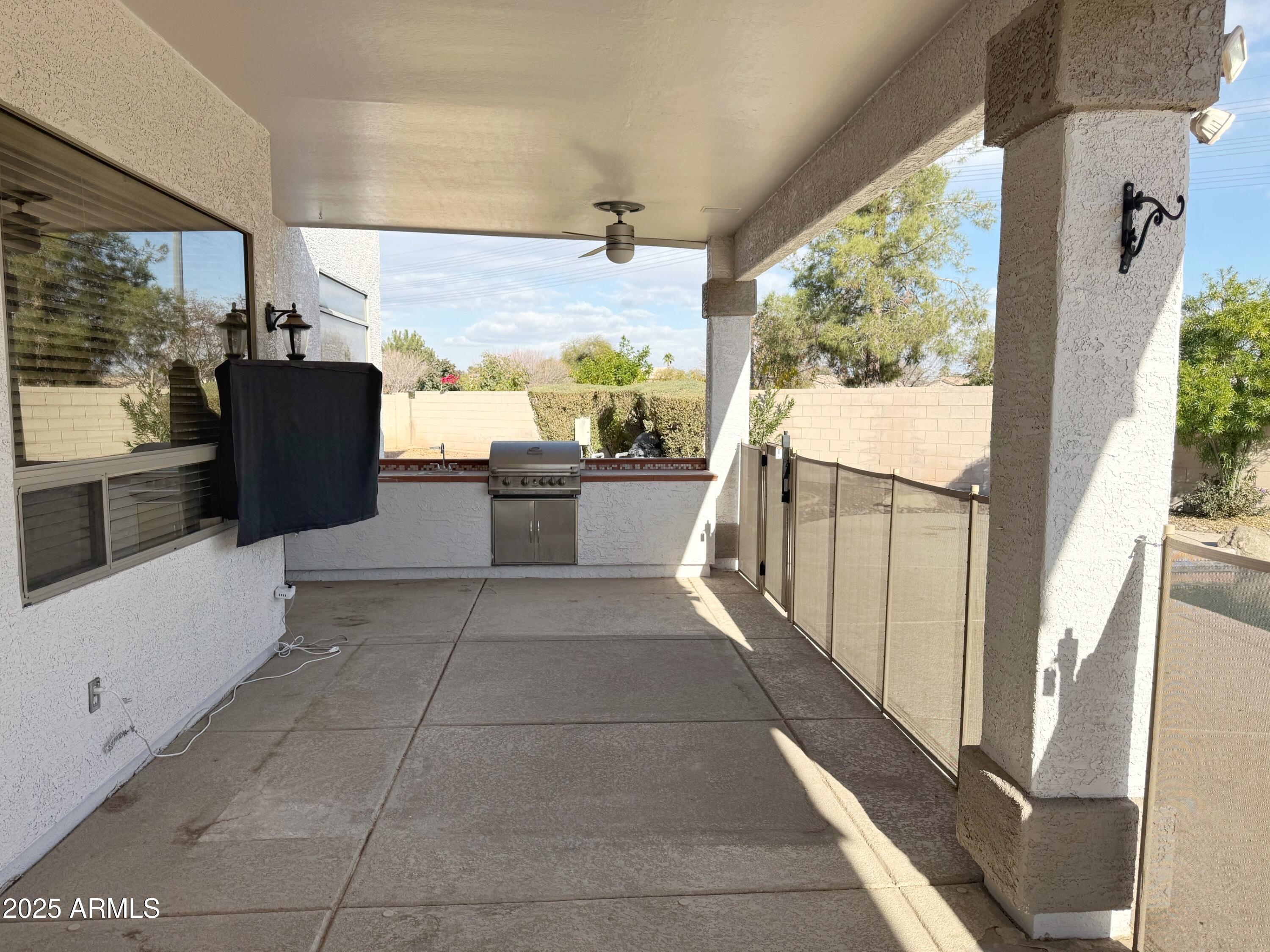 1571 E APPALOOSA Court