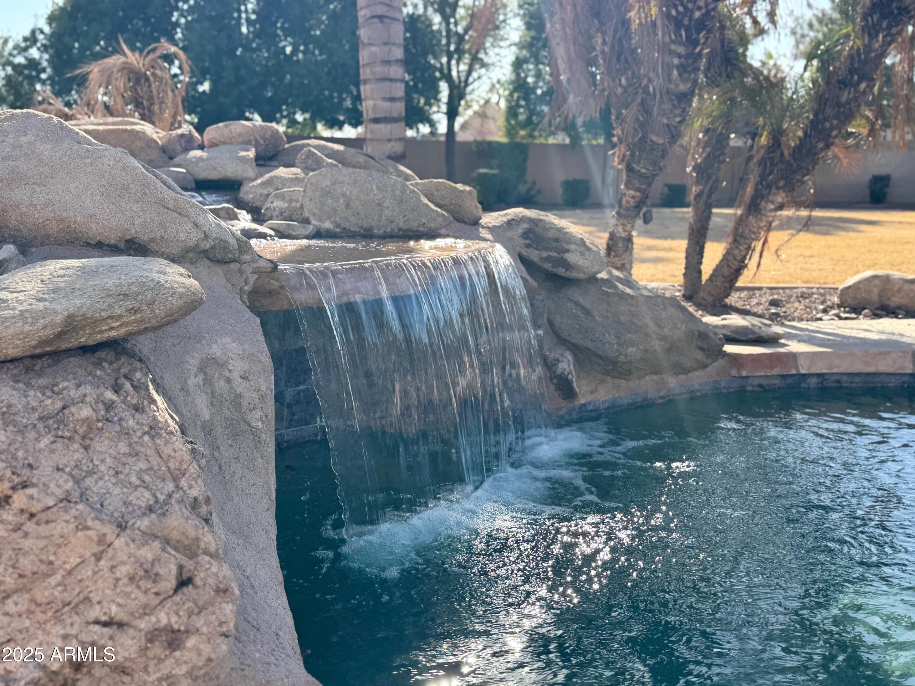 1571 E APPALOOSA Court