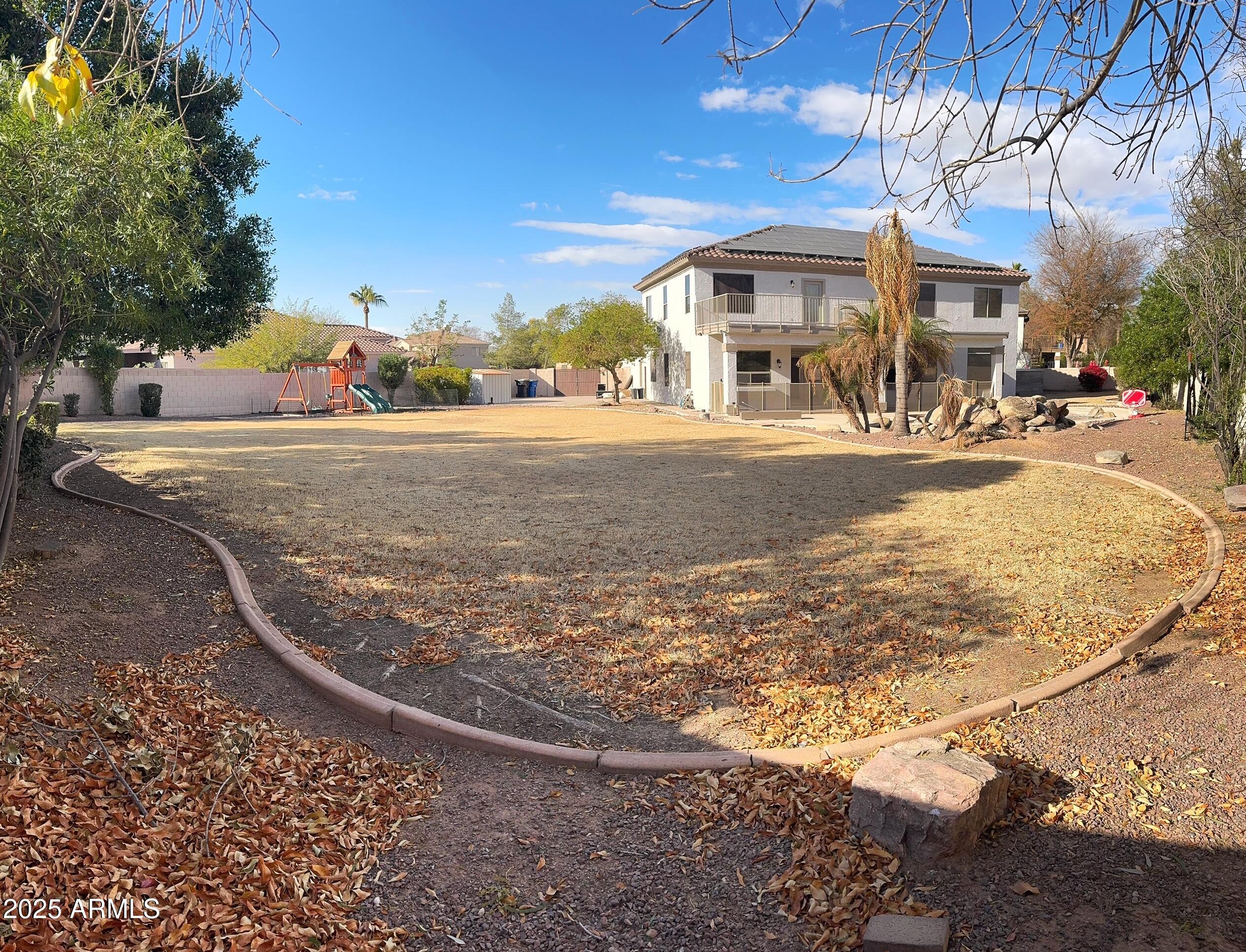 1571 E APPALOOSA Court