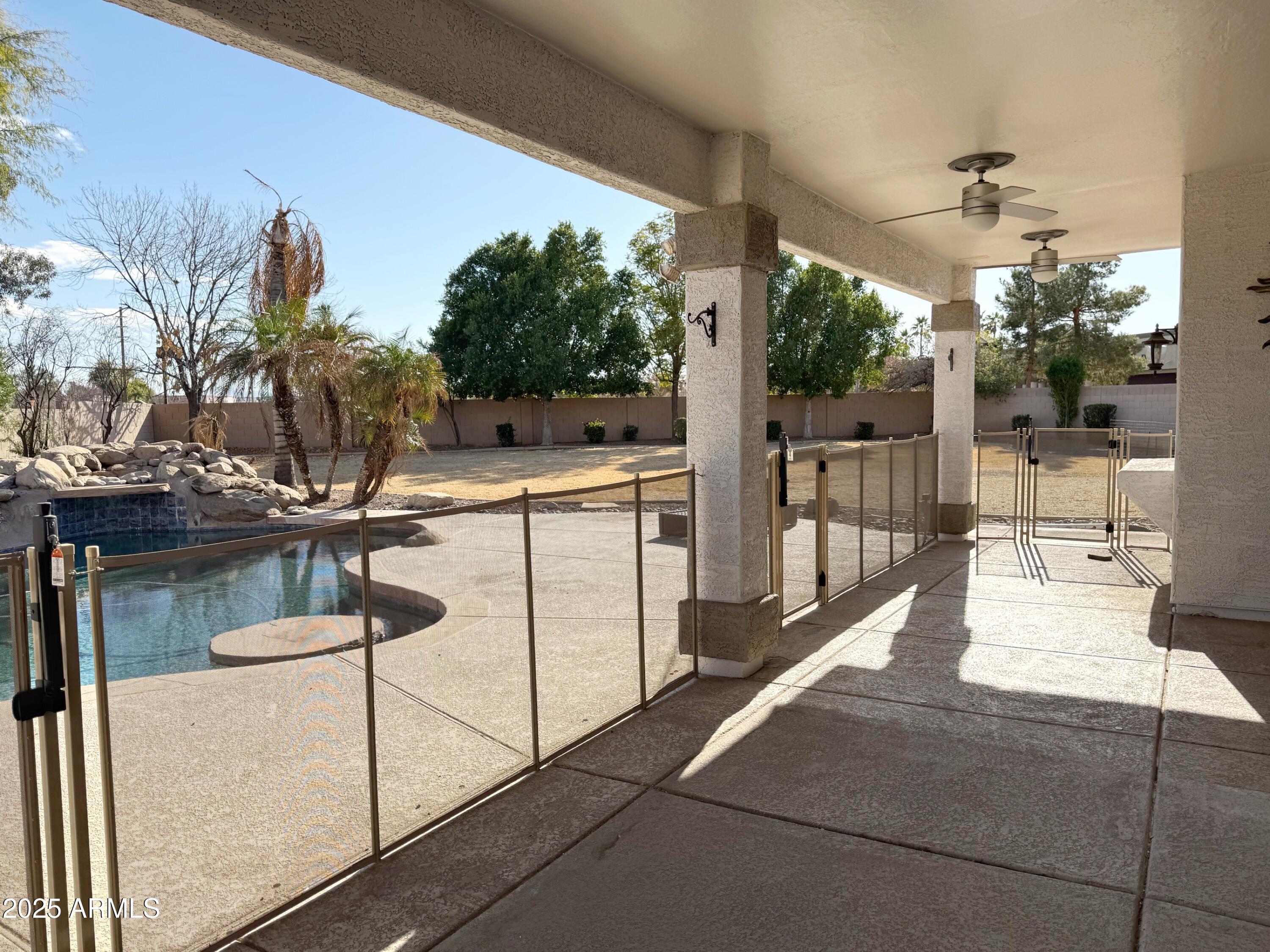 1571 E APPALOOSA Court