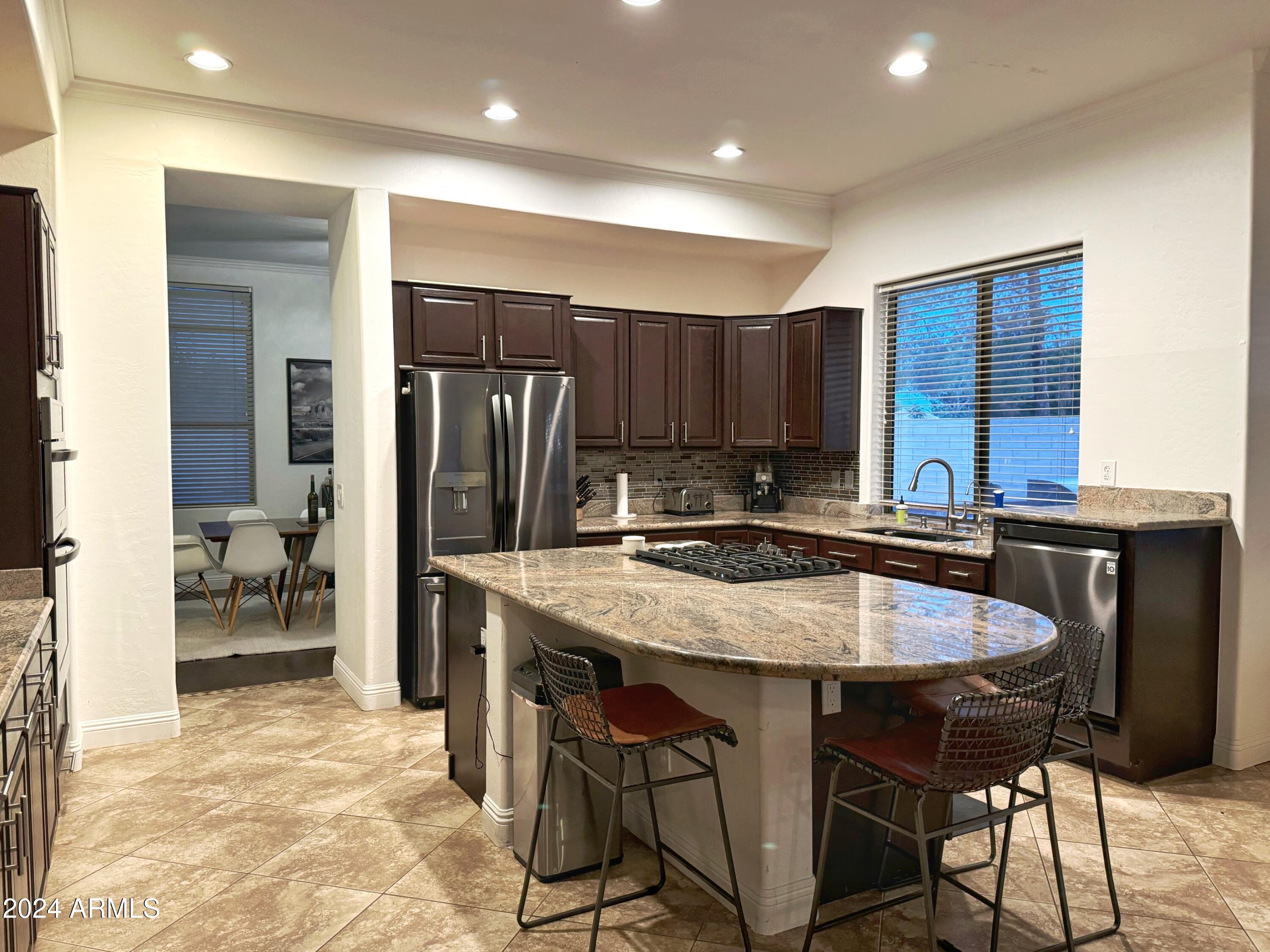 1571 E APPALOOSA Court