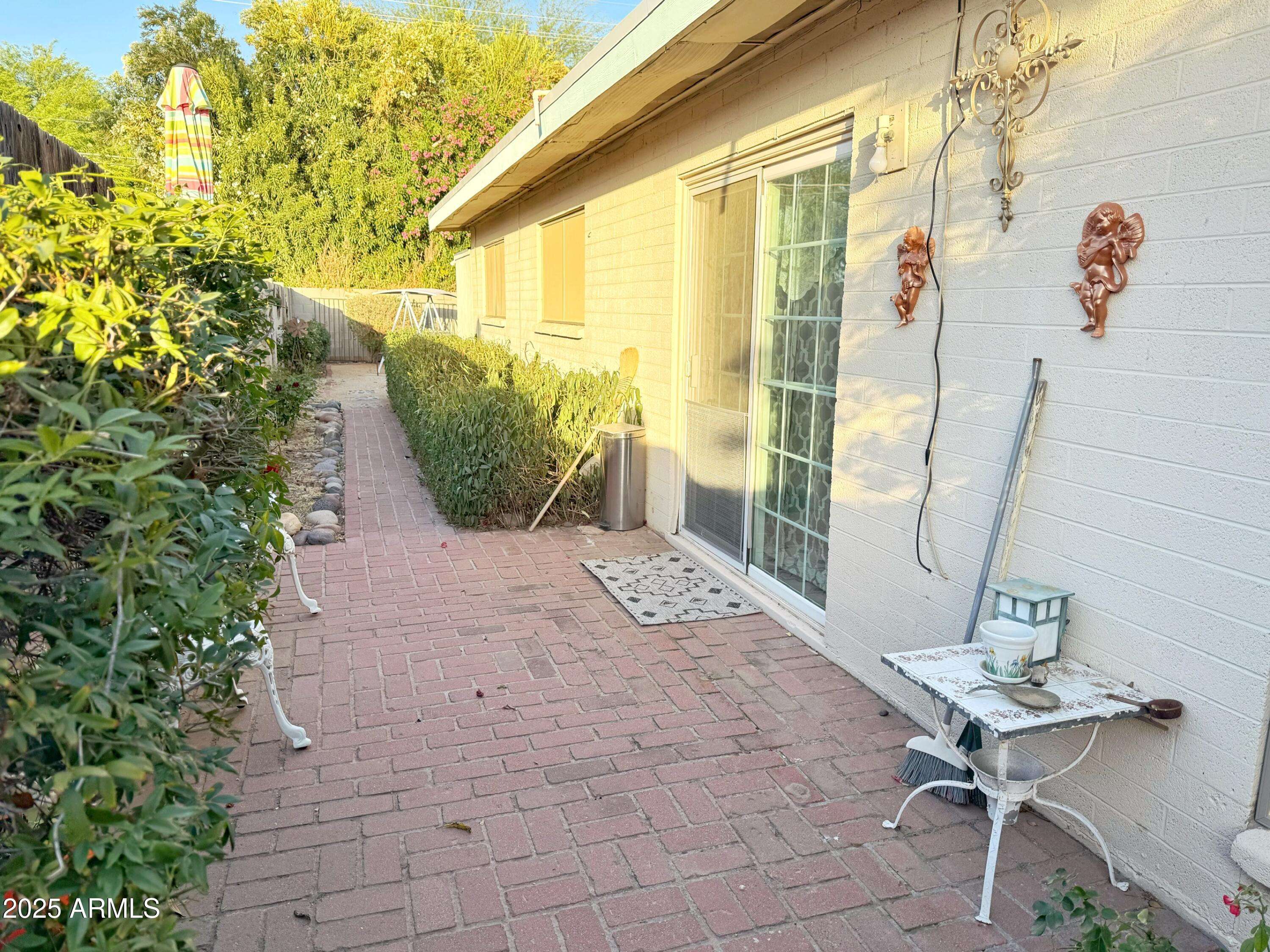 3231 N 81ST Place