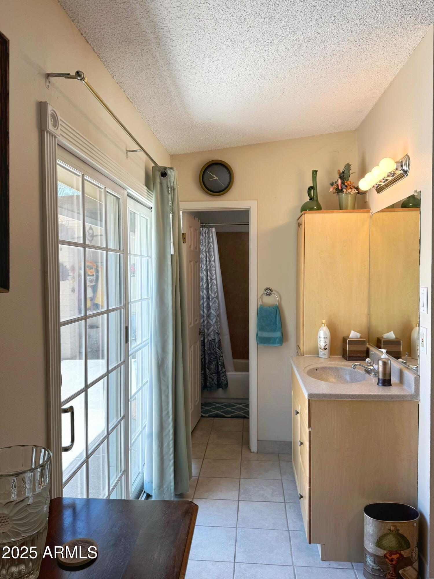 3231 N 81ST Place