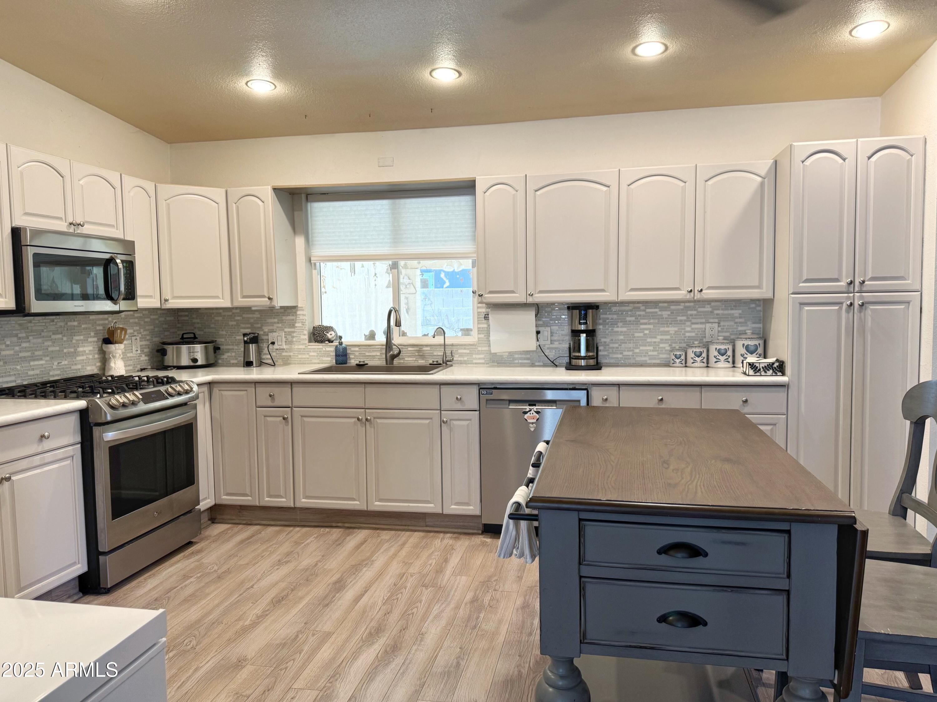 3231 N 81ST Place