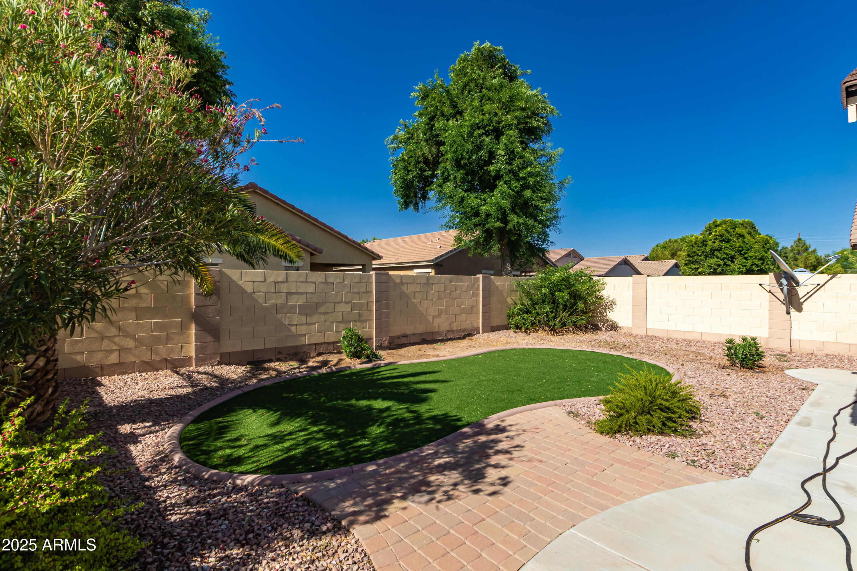 1688 W Corriente Drive