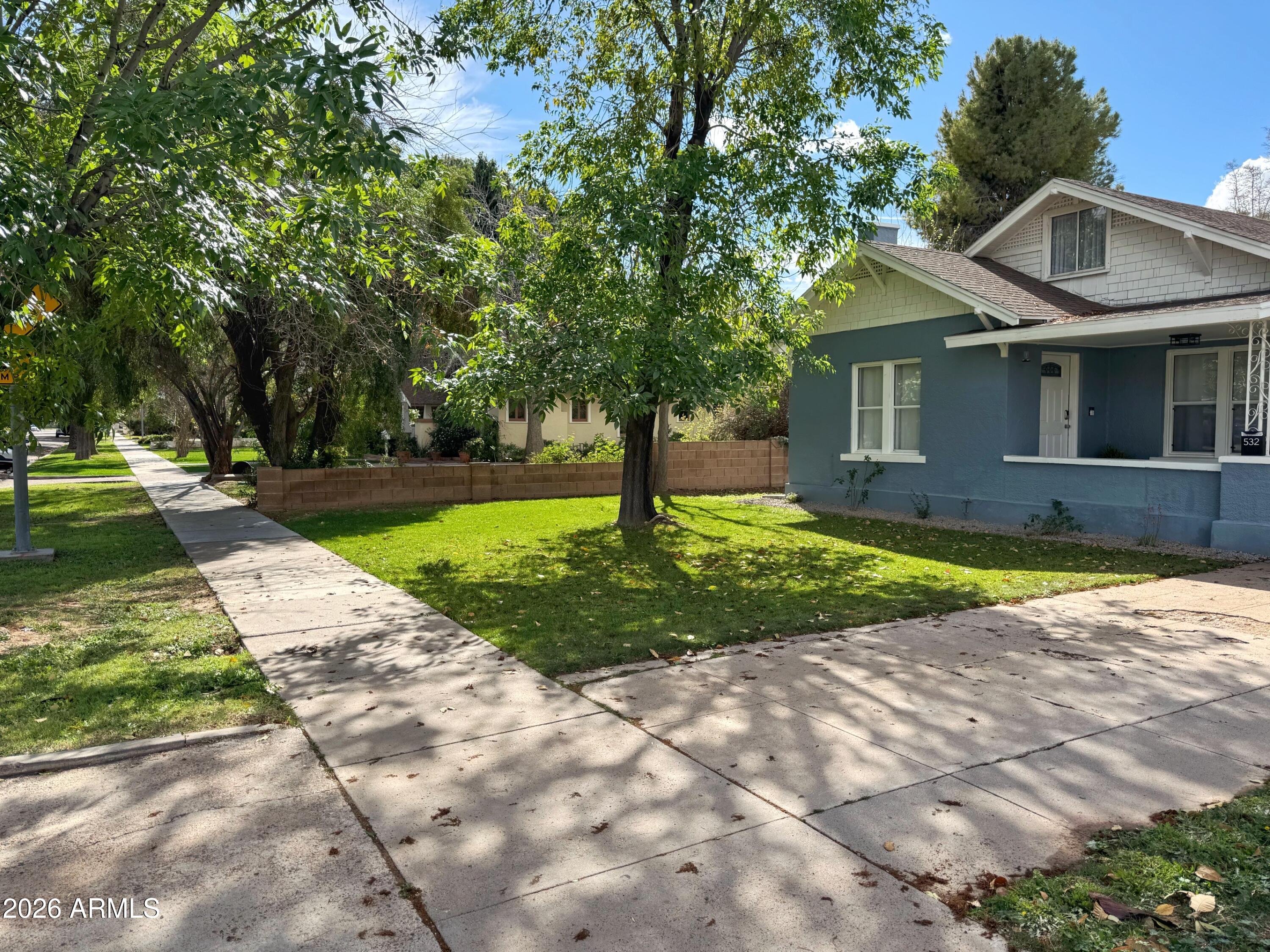 532 N GRAND