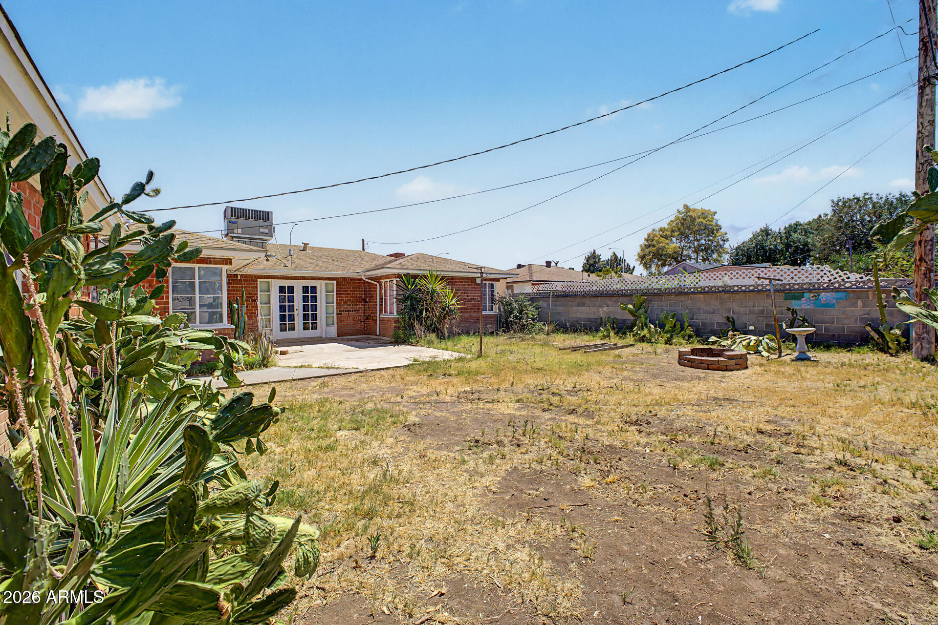 708 E PEPPER Place