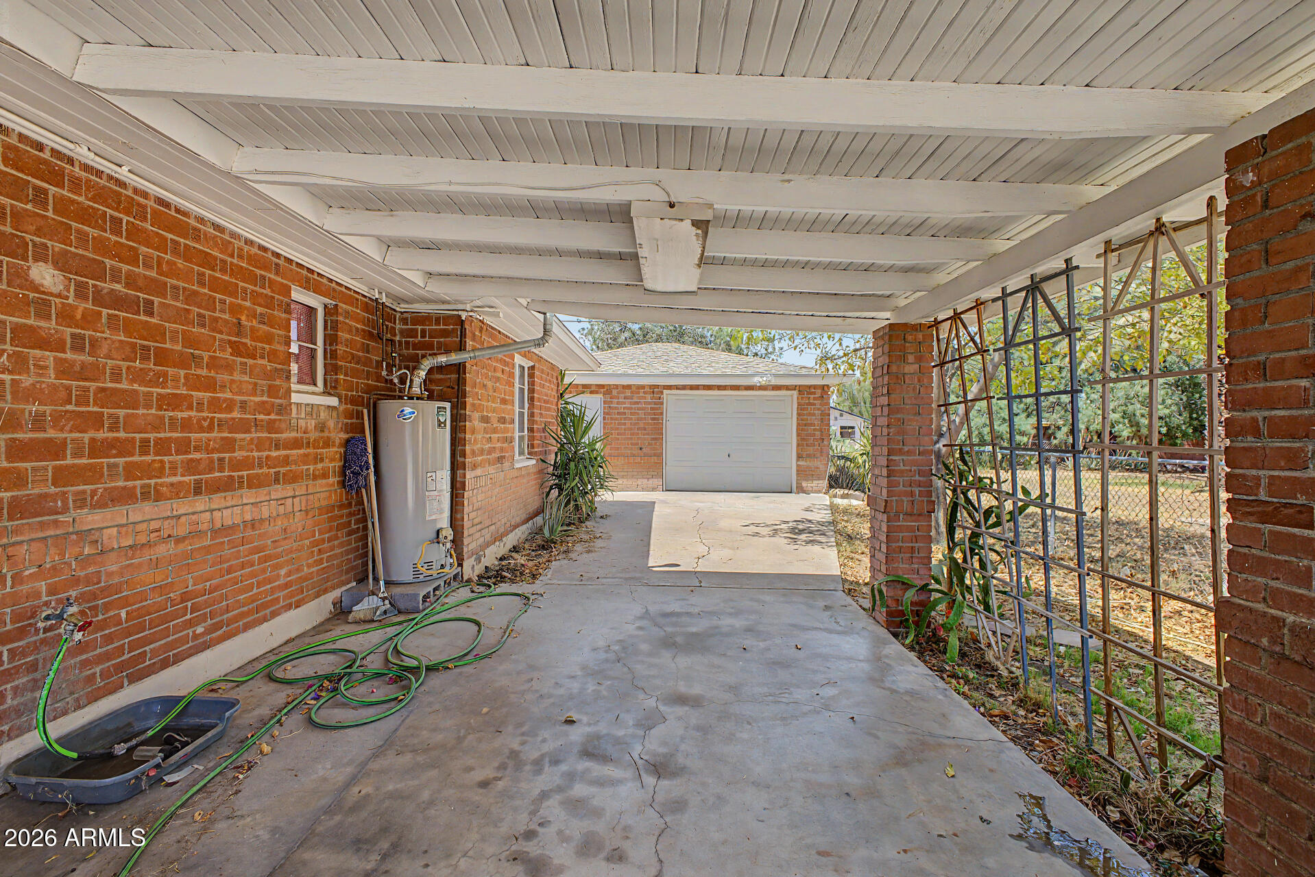 708 E PEPPER Place