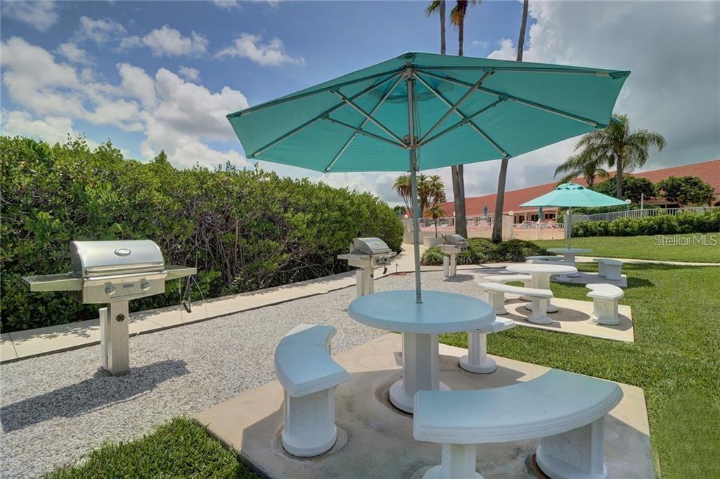8020 SAILBOAT KEY BLVD S #105