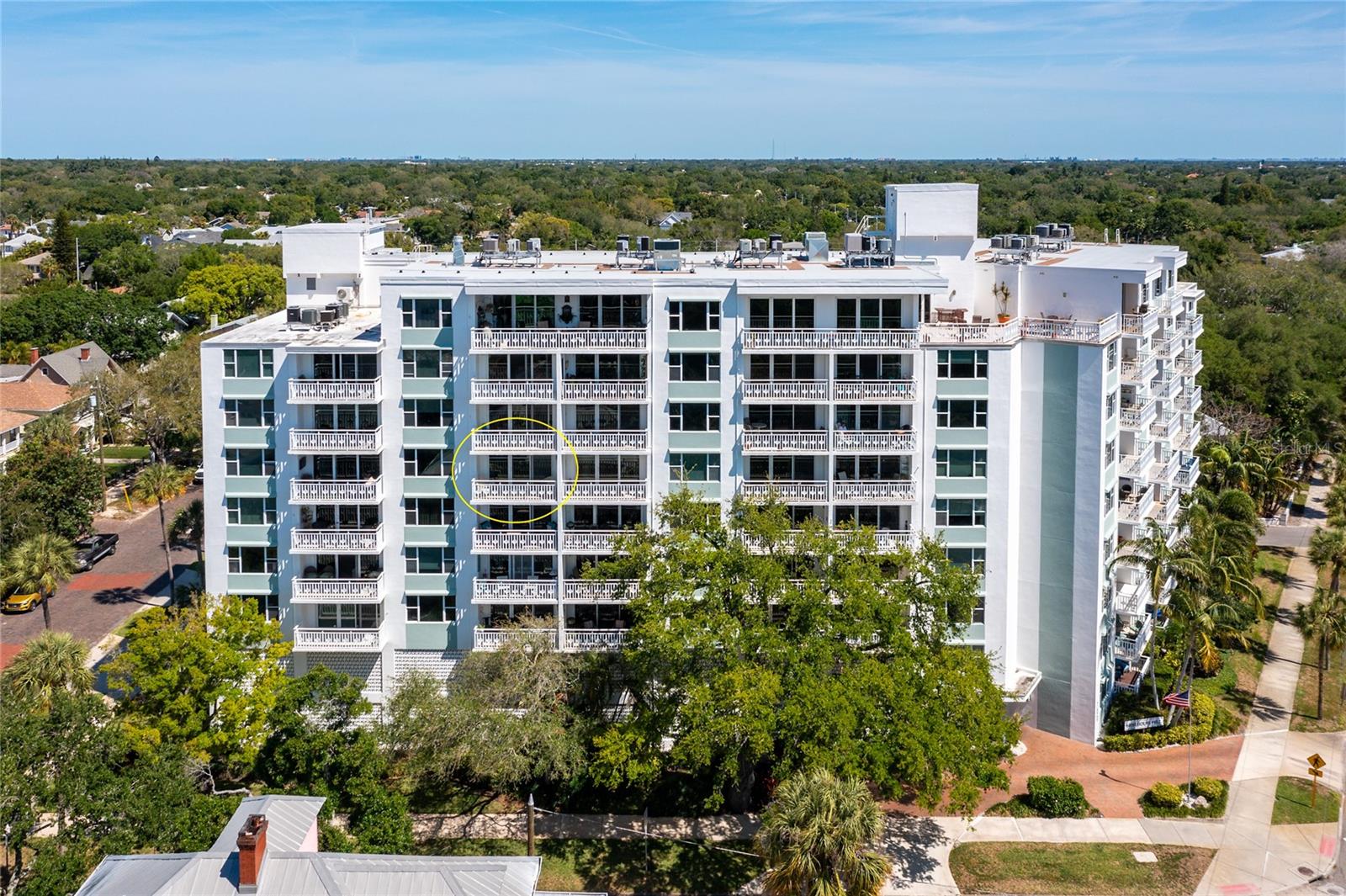 700 BEACH DR NE #607