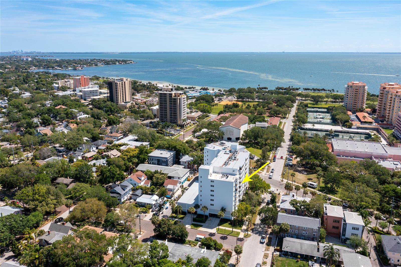 700 BEACH DR NE #607