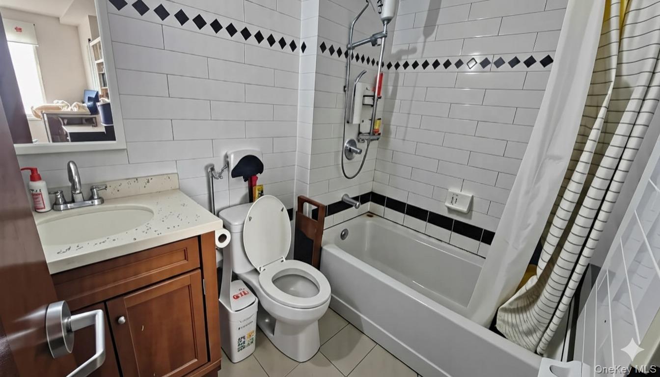 14906 Northern Boulevard Unit: 302