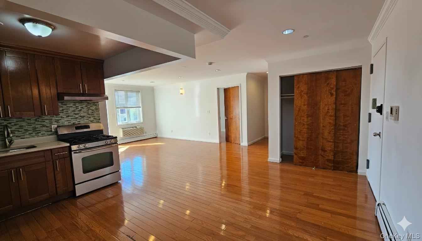 14906 Northern Boulevard Unit: 302