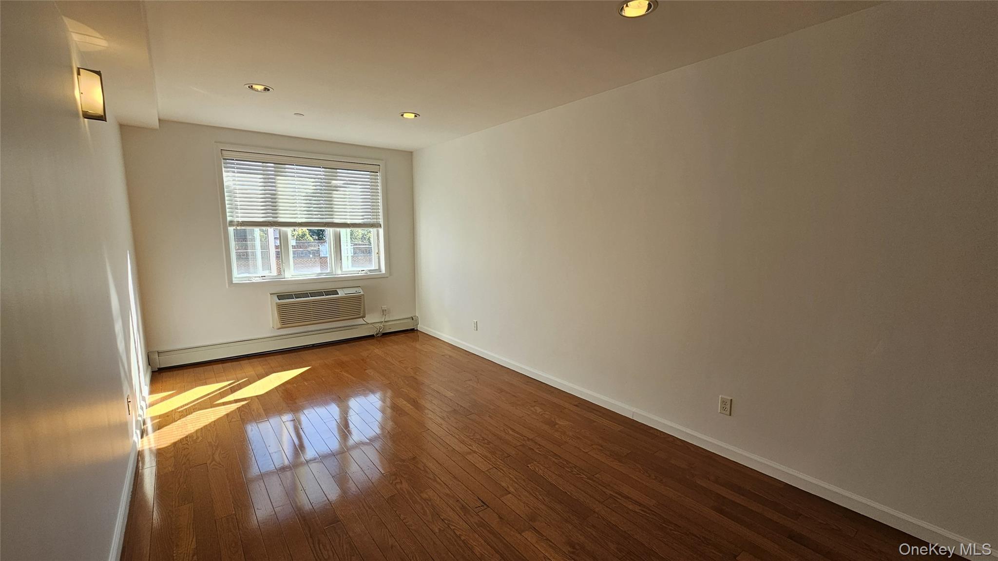 14906 Northern Boulevard Unit: 302