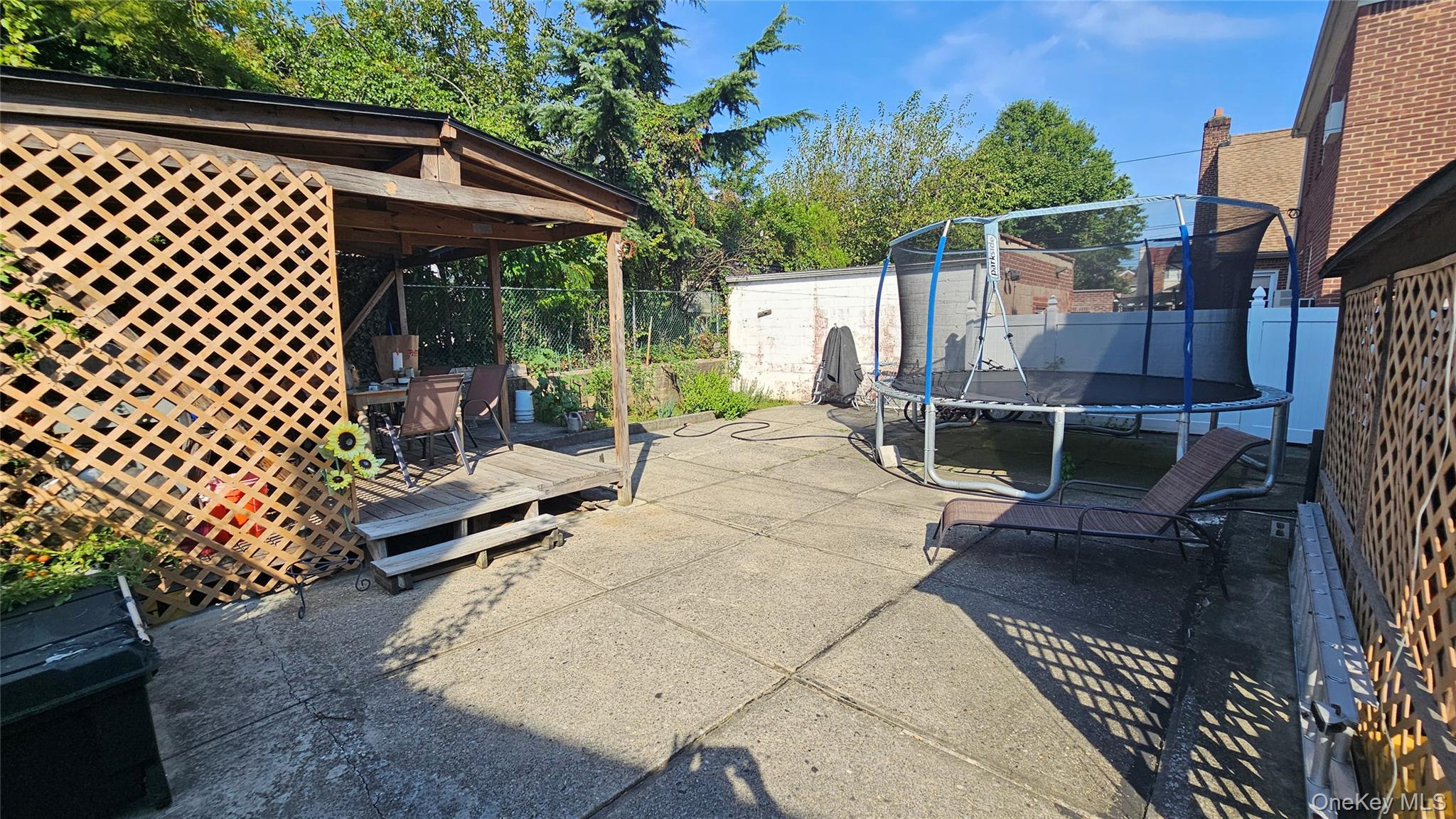 65-19 Dieterle Crescent