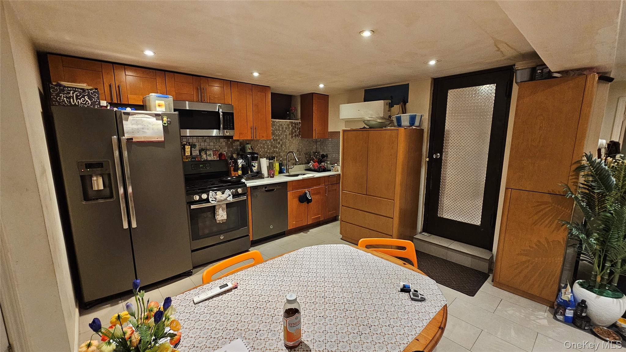 65-19 Dieterle Crescent