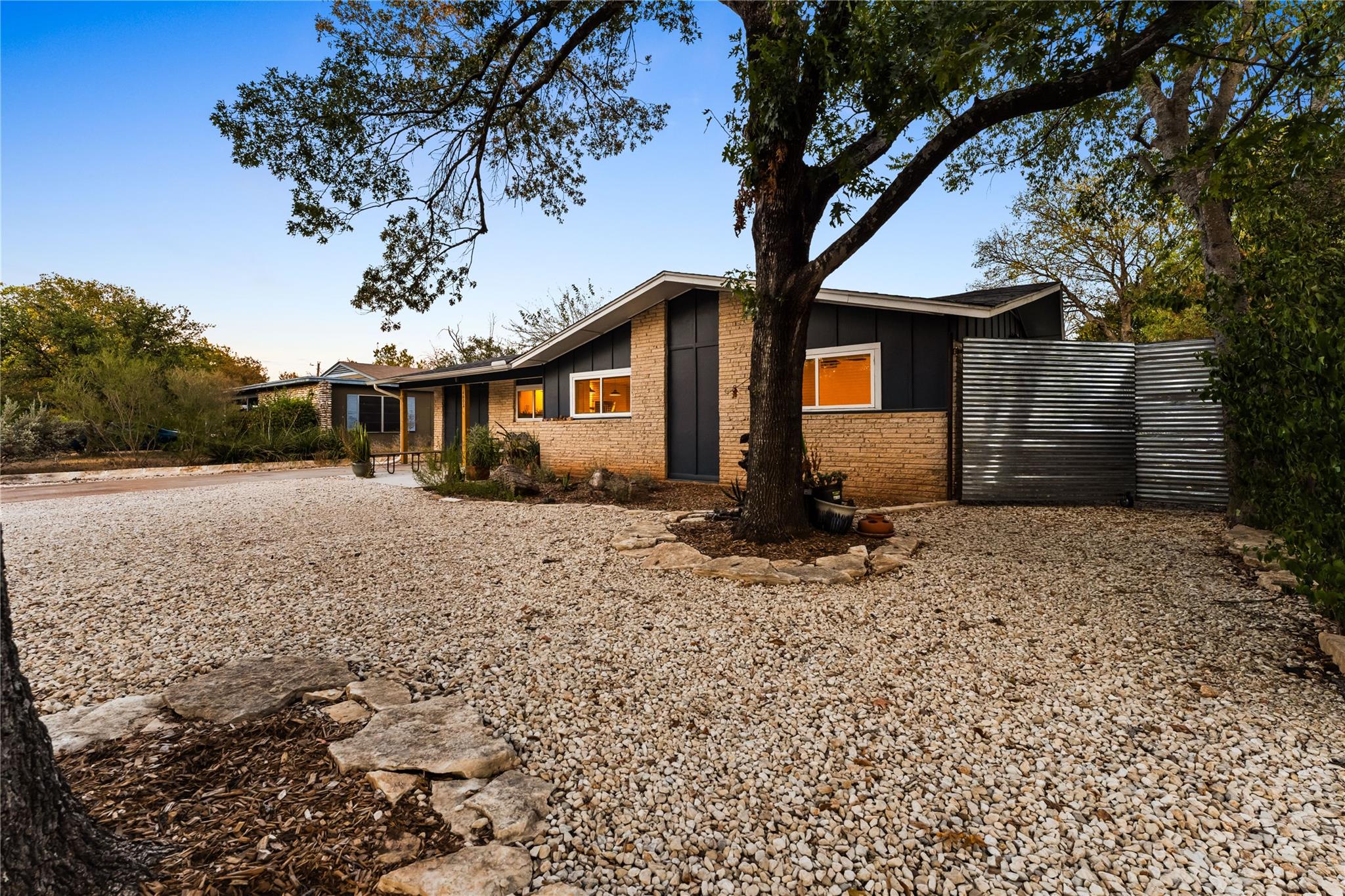 4603 Dudmar DR