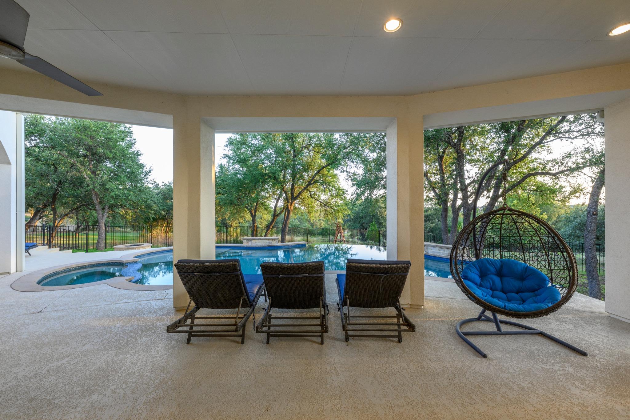 2070 Mayfield DR