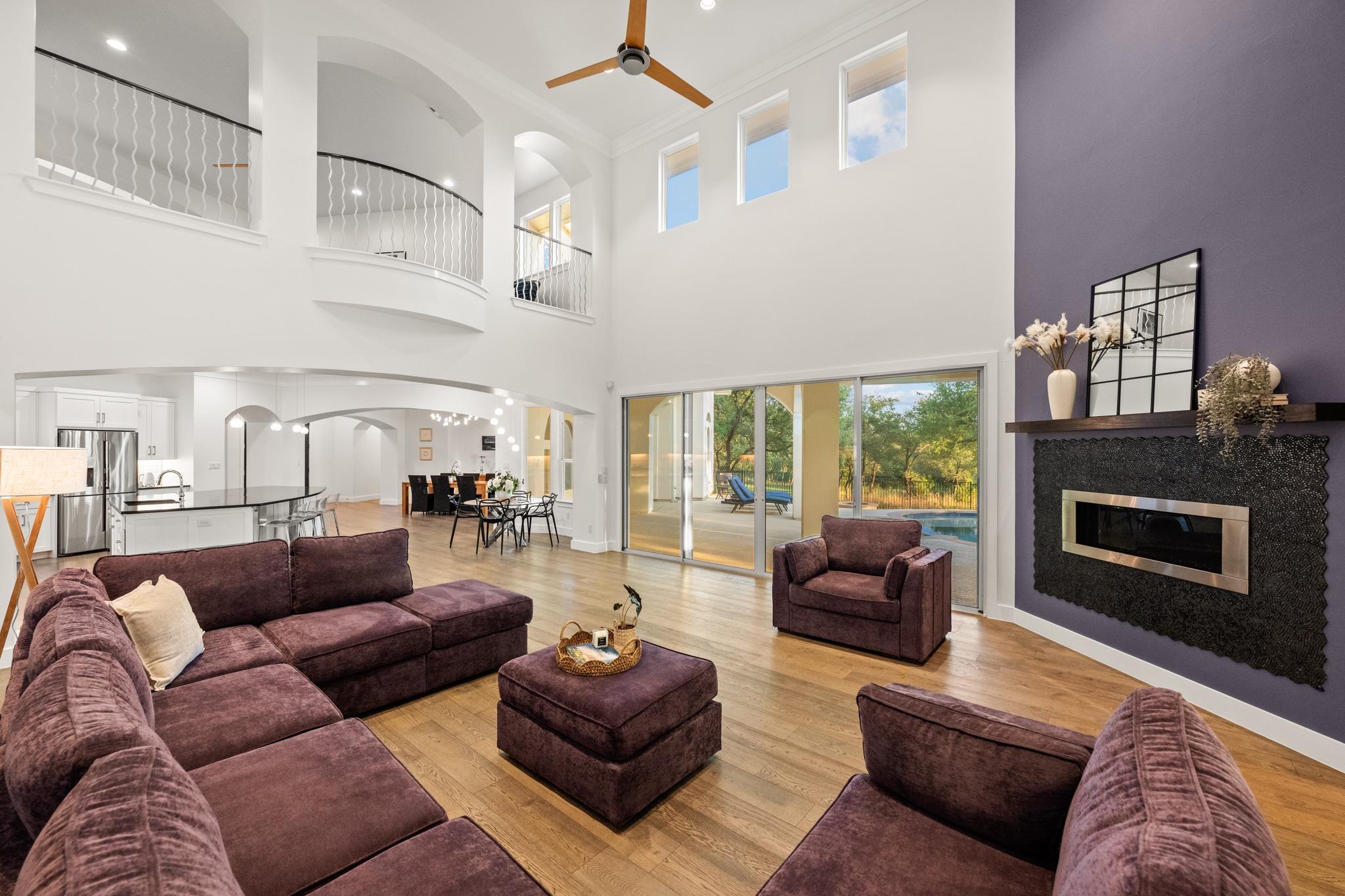 2070 Mayfield DR