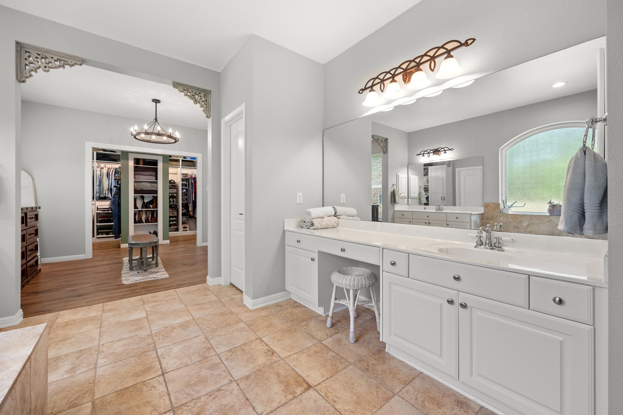 3502 Hidden Oaks CV
