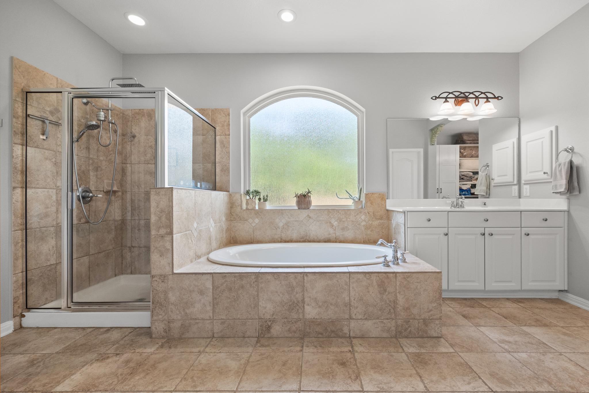 3502 Hidden Oaks CV