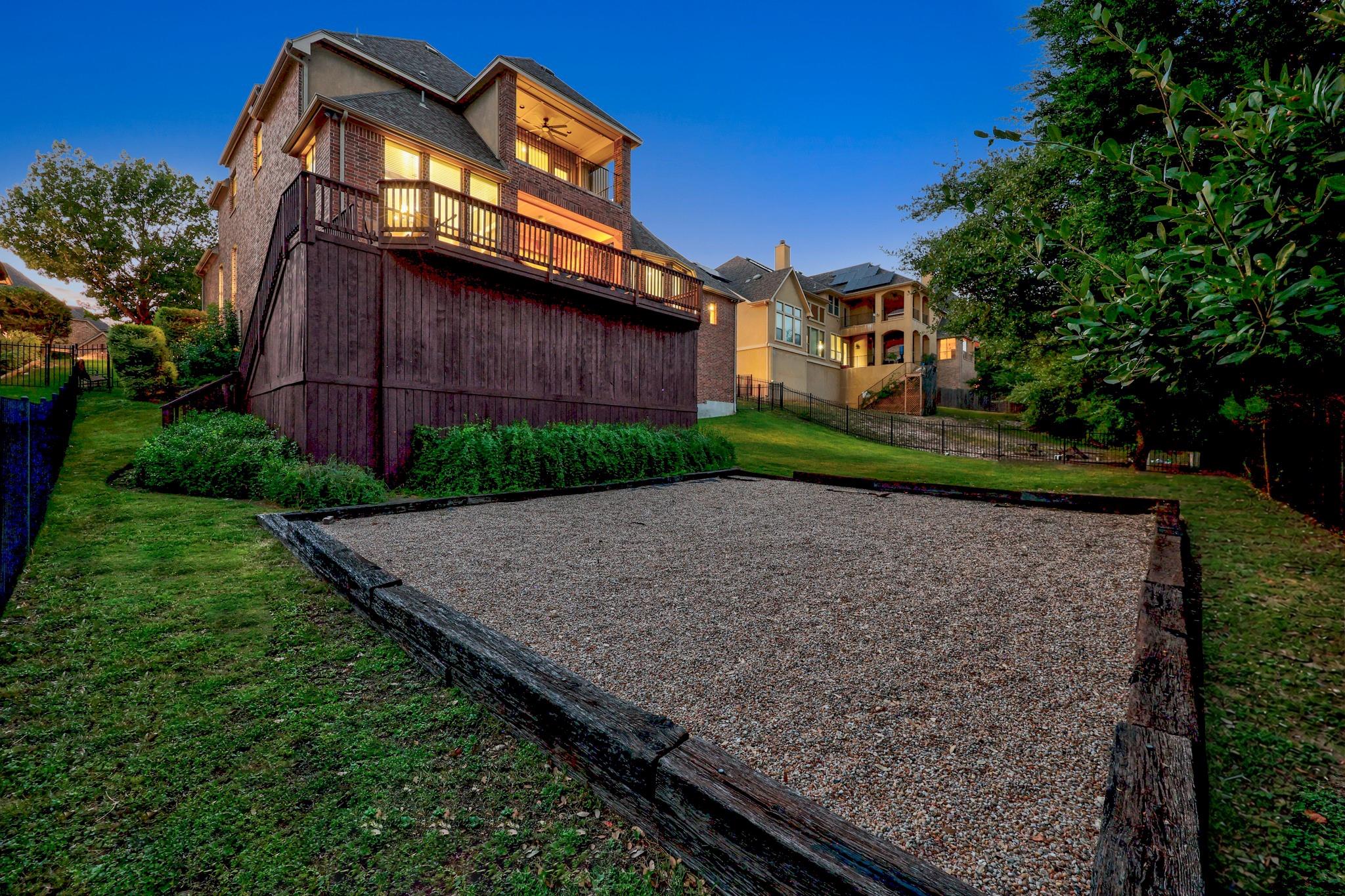 309 Santaluz LN