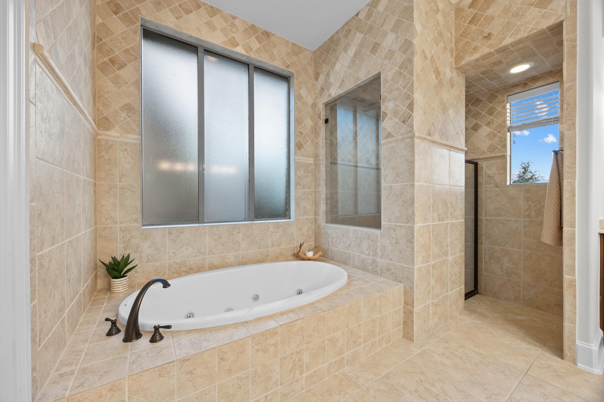 309 Santaluz LN