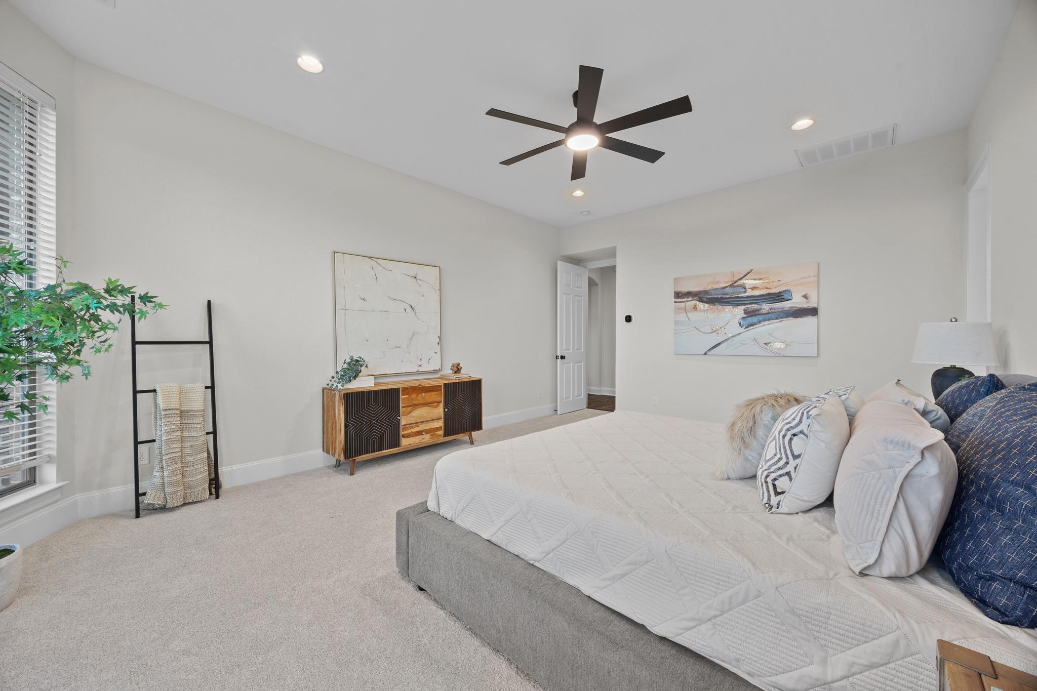 309 Santaluz LN