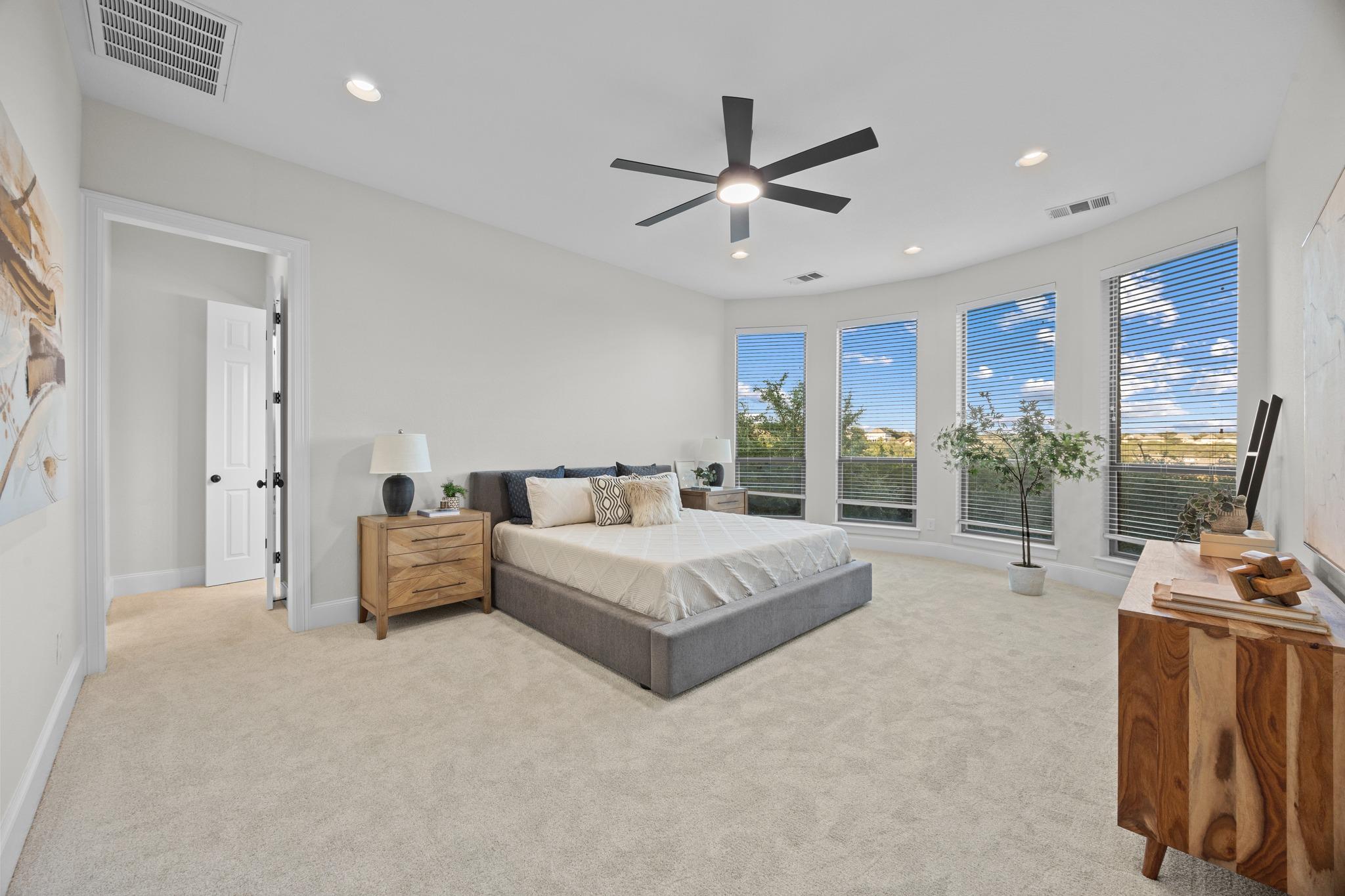 309 Santaluz LN