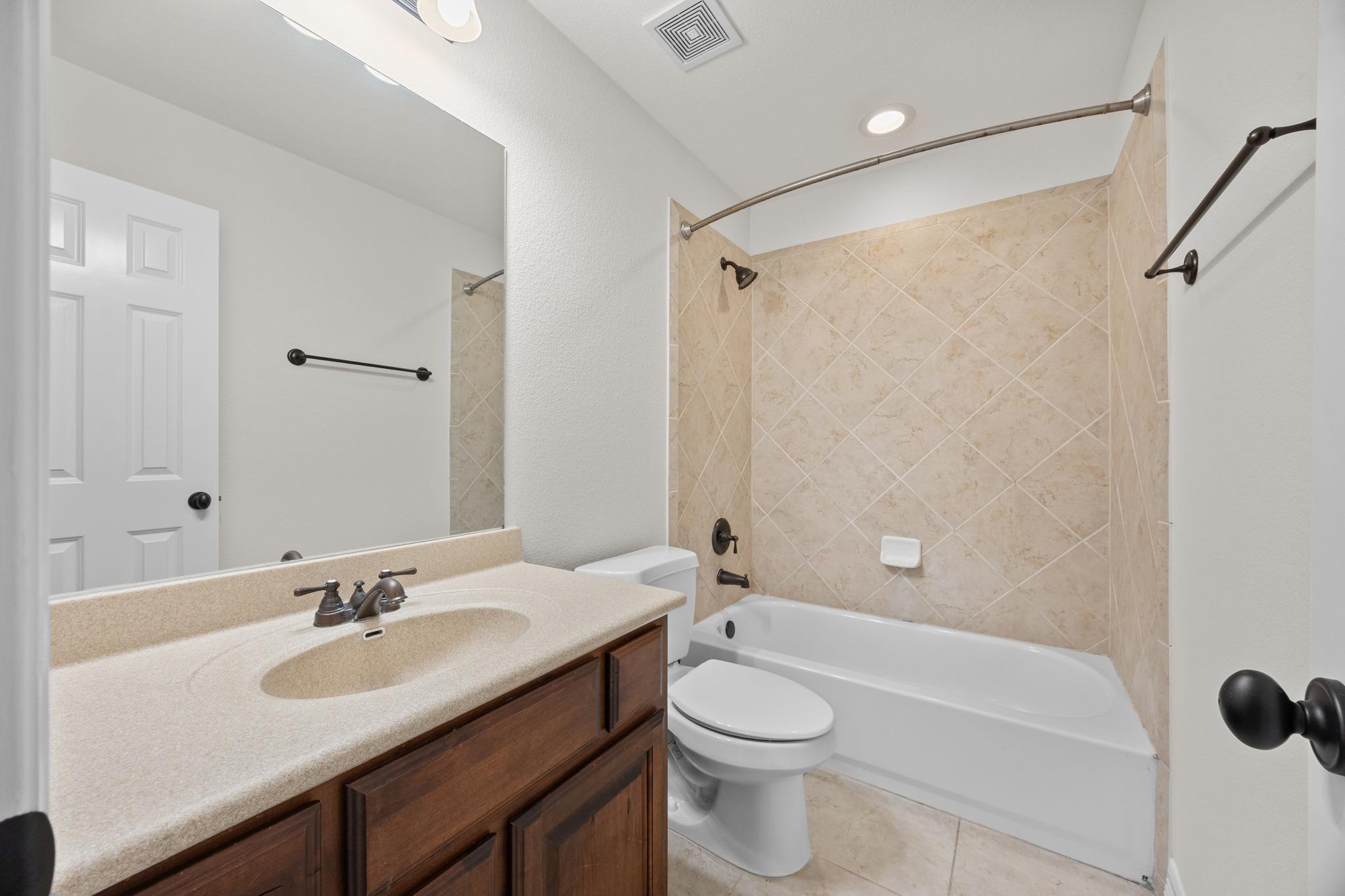 309 Santaluz LN