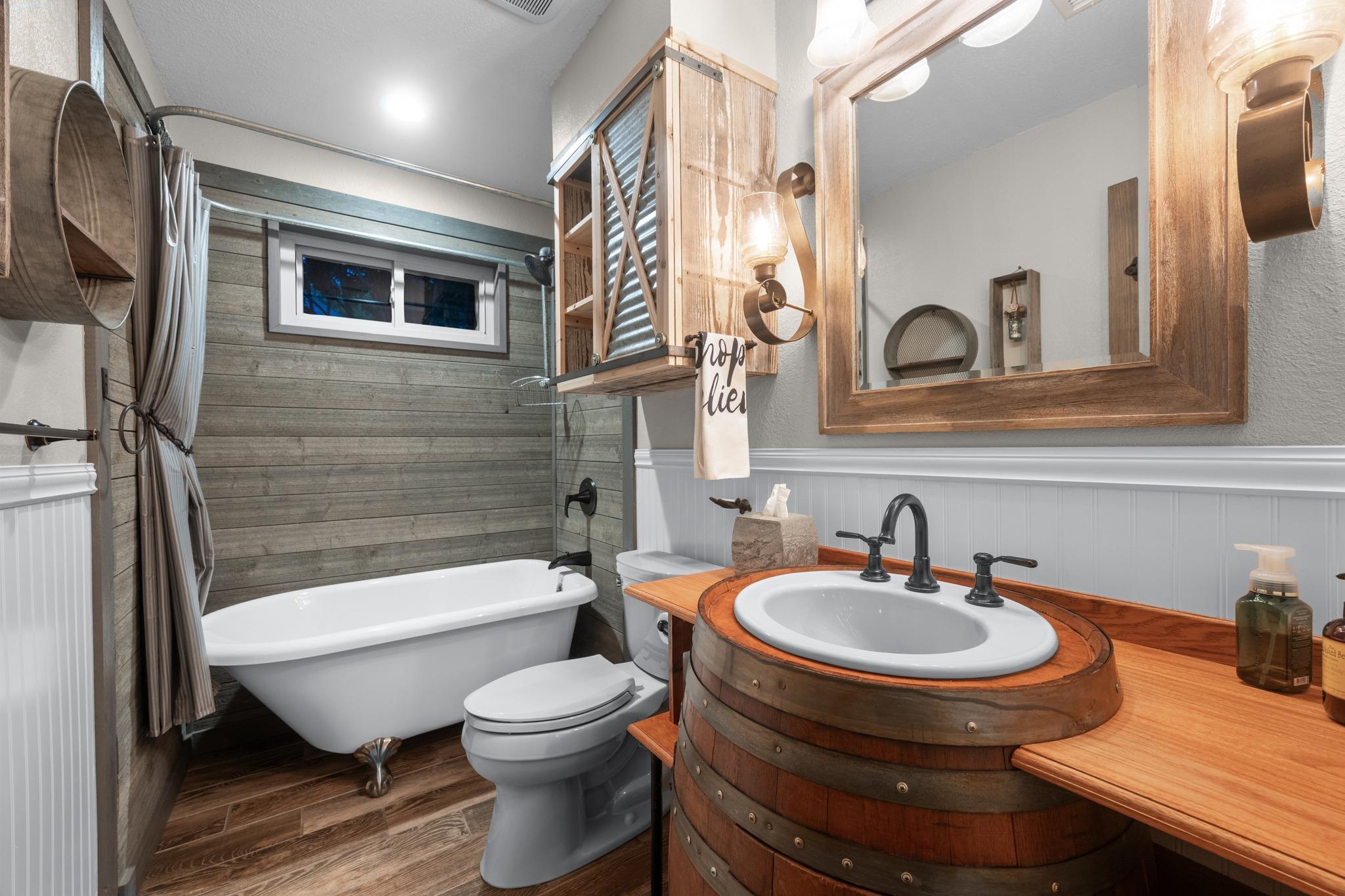 805 Angleton CV