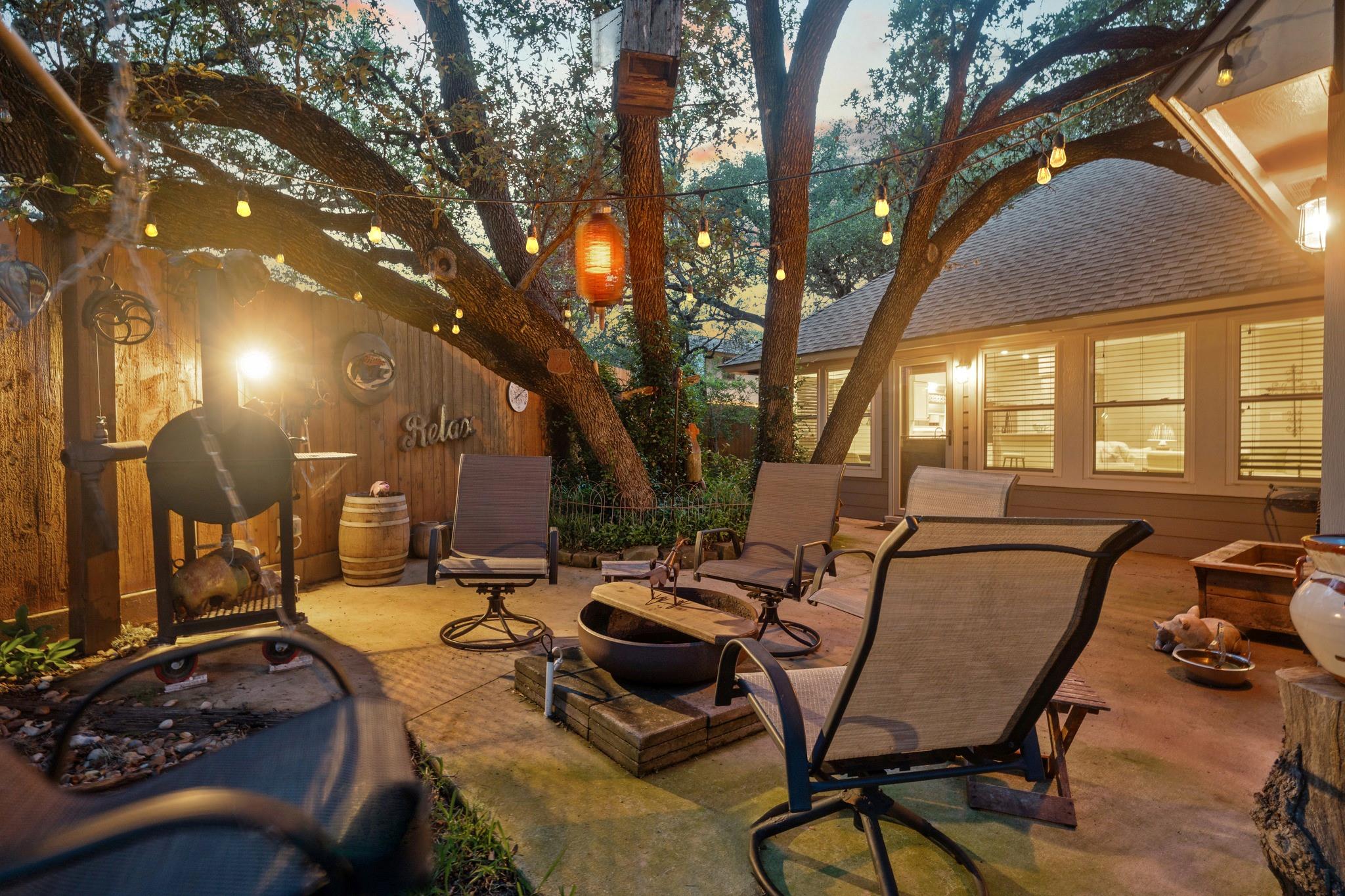805 Angleton CV