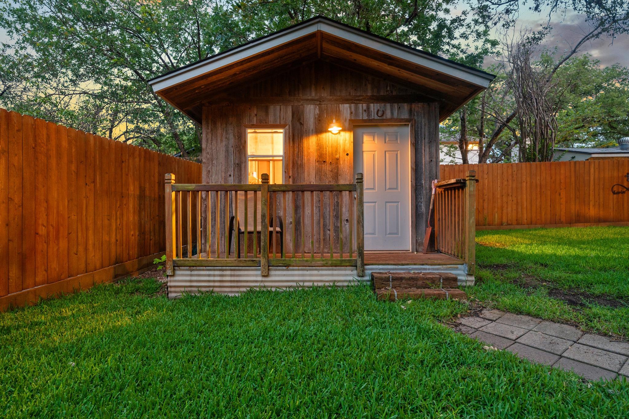805 Angleton CV