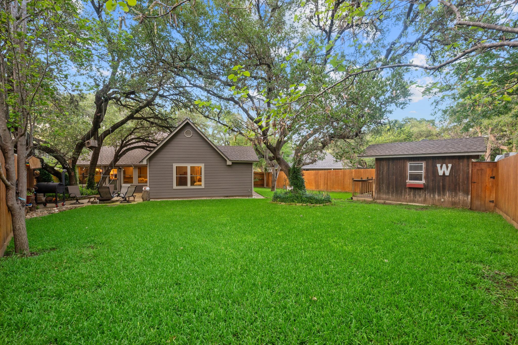 805 Angleton CV