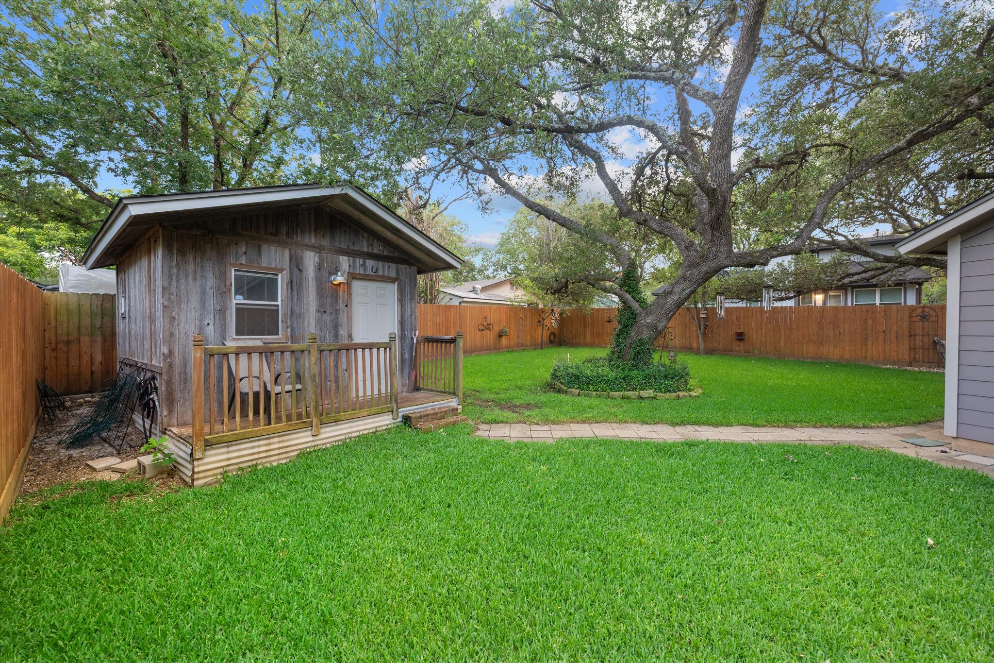 805 Angleton CV