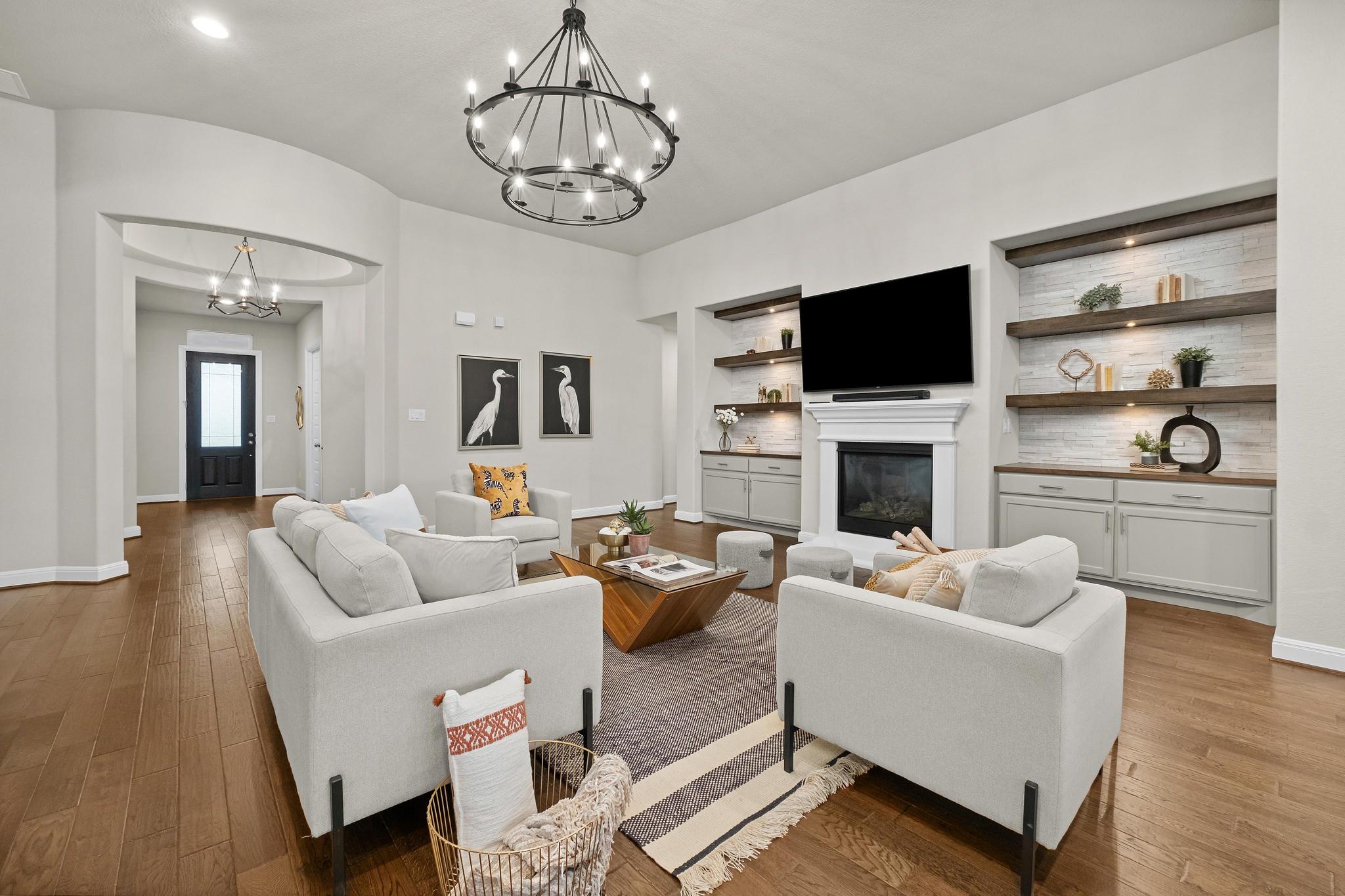 305 Milano DR
