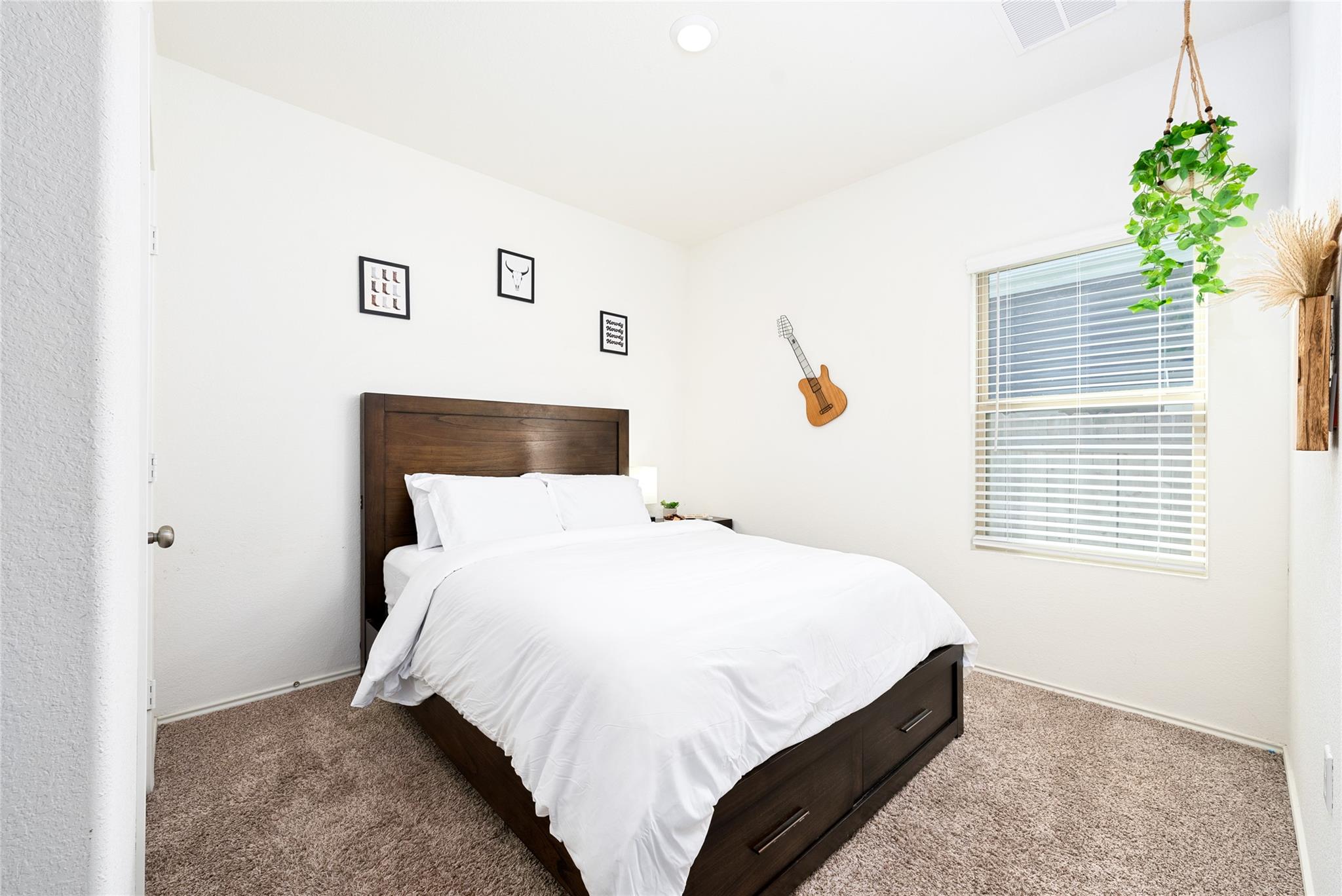 7120 Tonka LN
