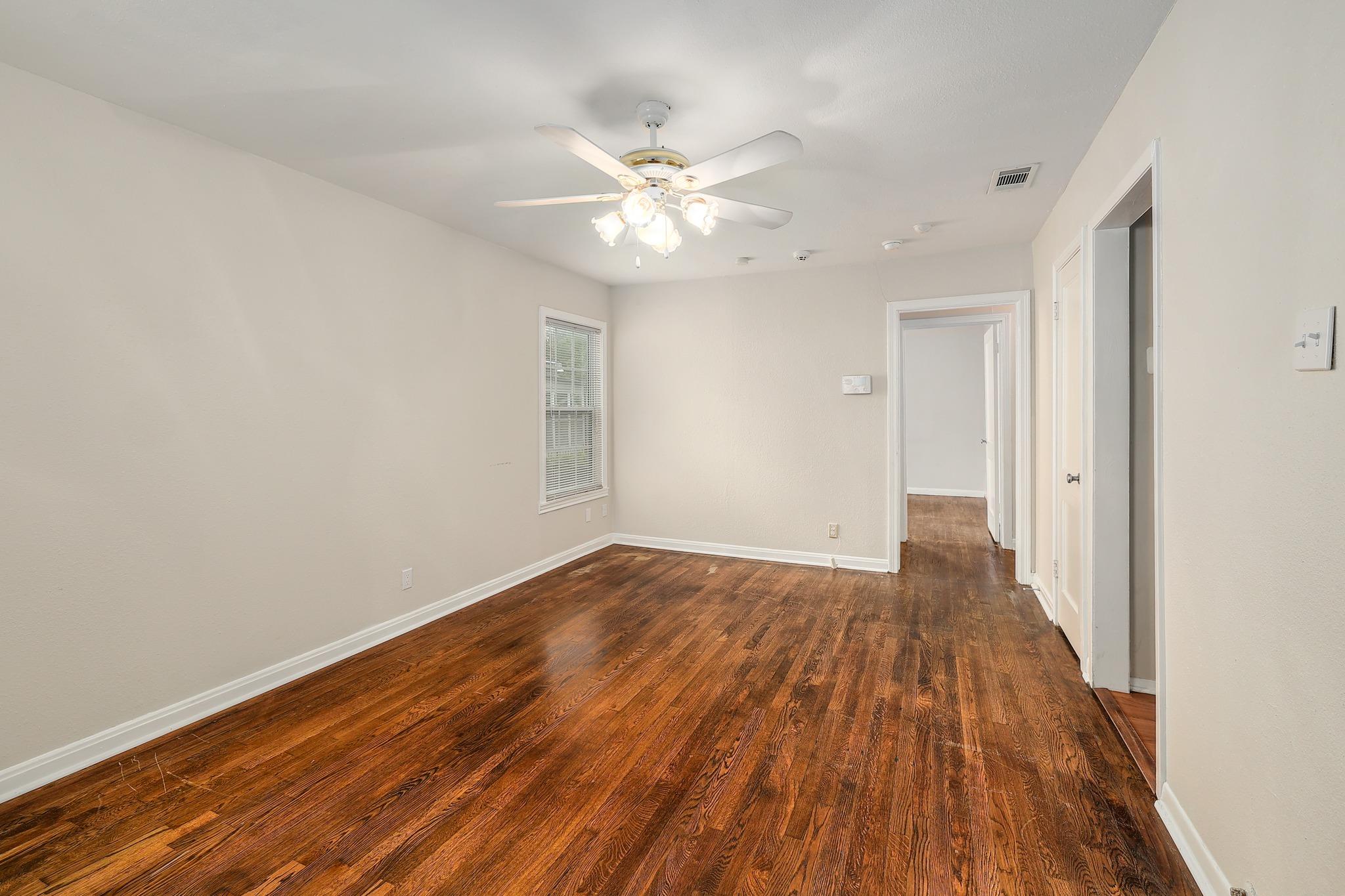 4701 Leslie Ave